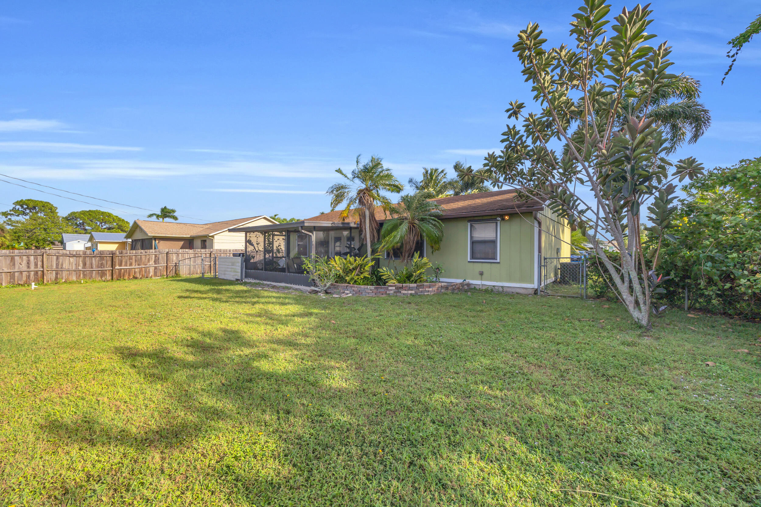 261 SW Chelsea Terrace