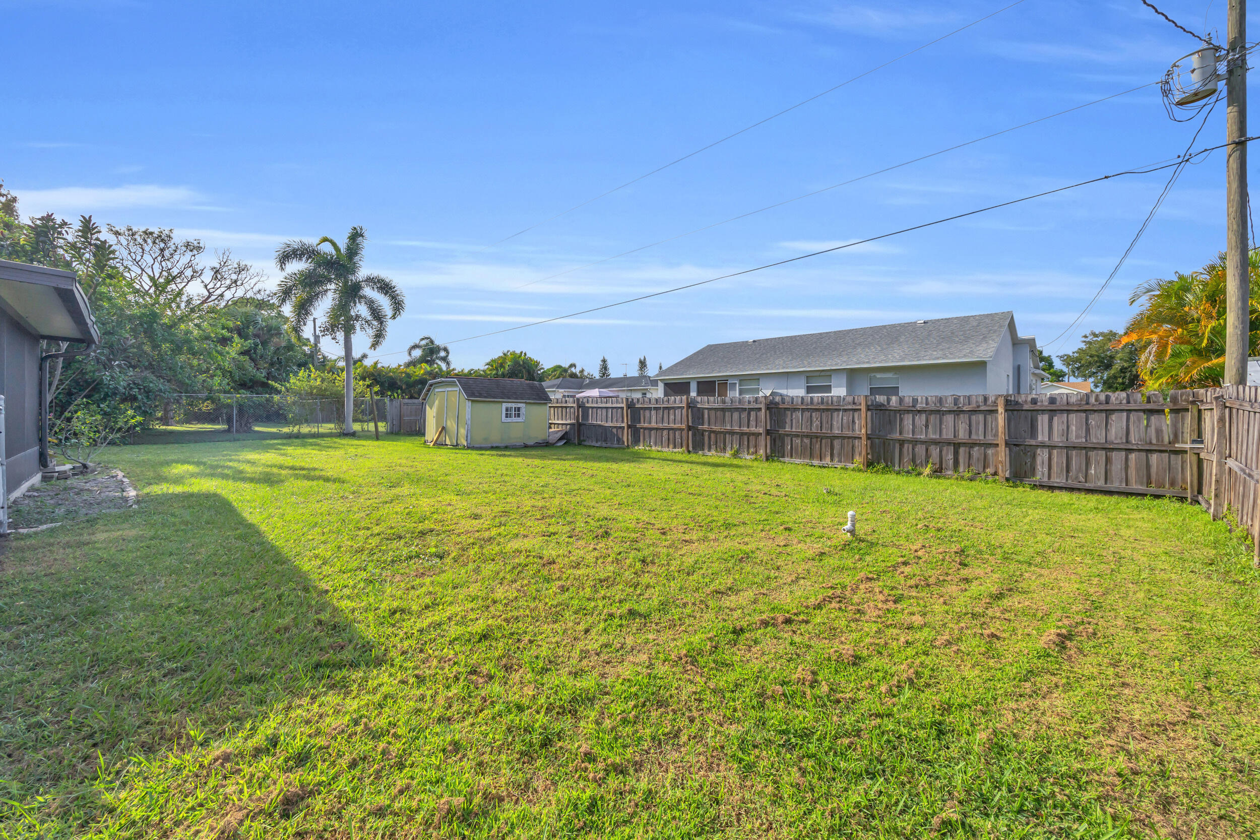 261 SW Chelsea Terrace