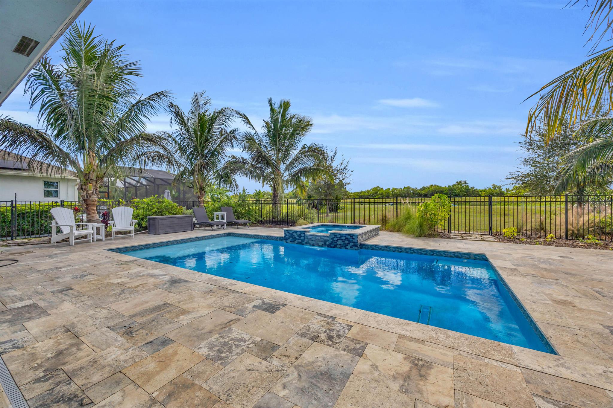 379 SW South Quick Circle