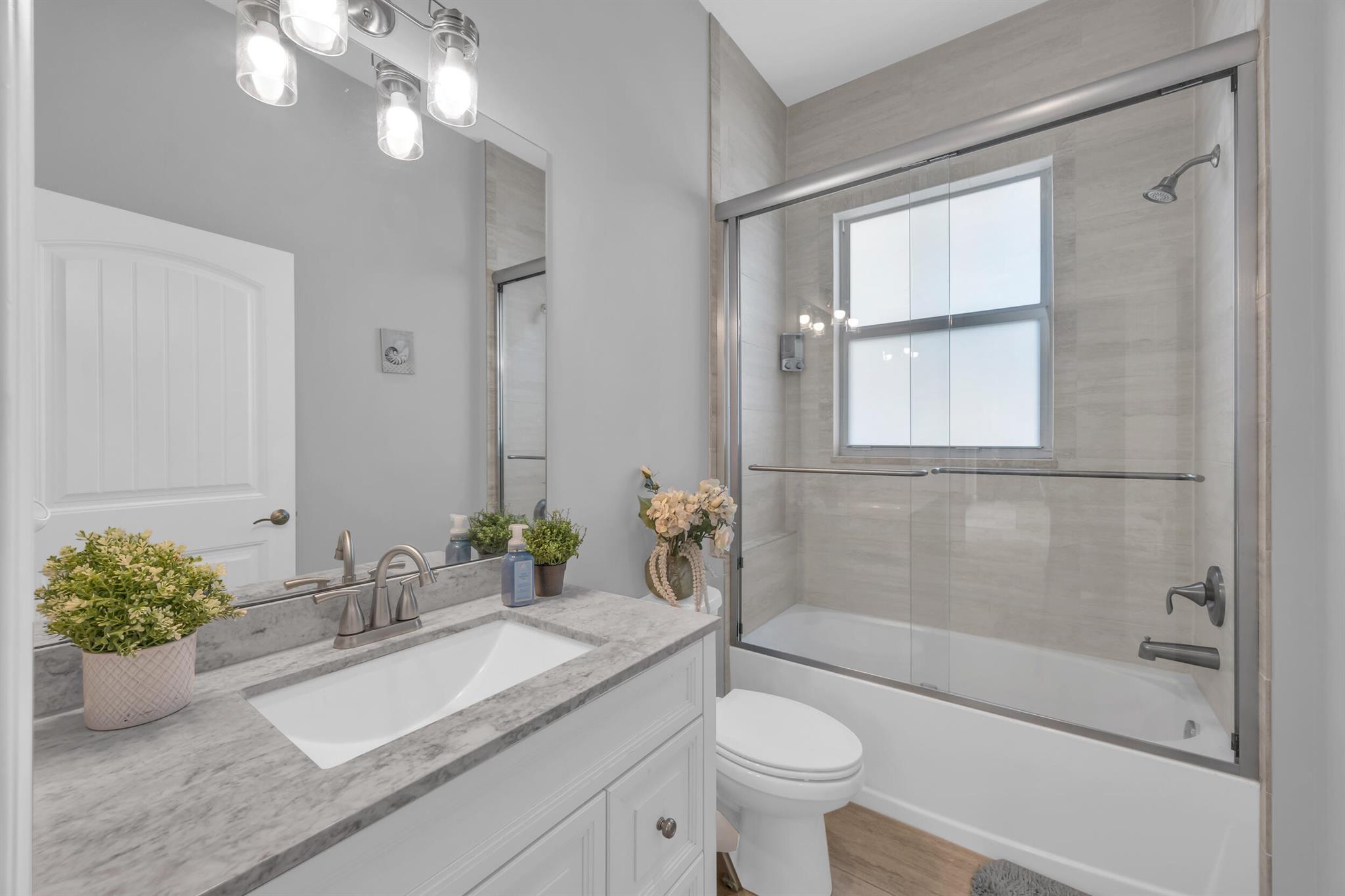 379 SW South Quick Circle