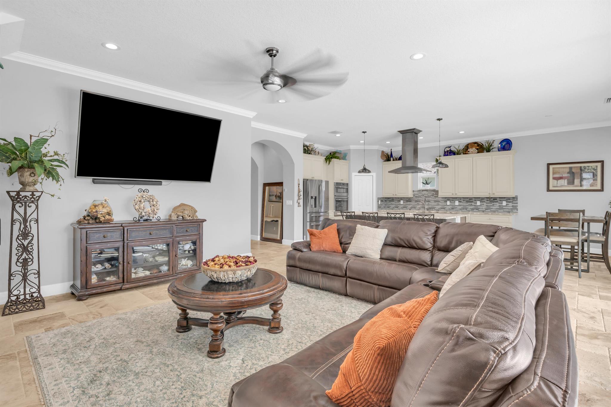 379 SW South Quick Circle