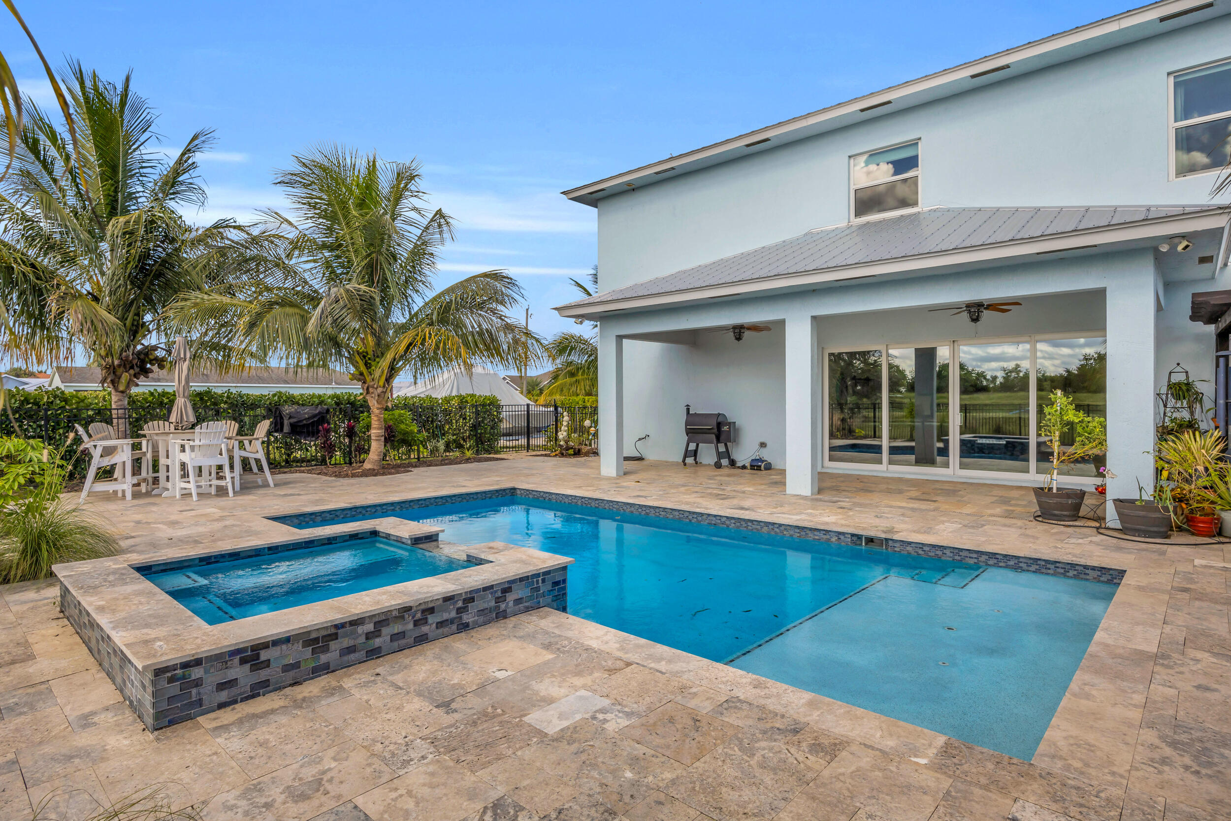 379 SW South Quick Circle