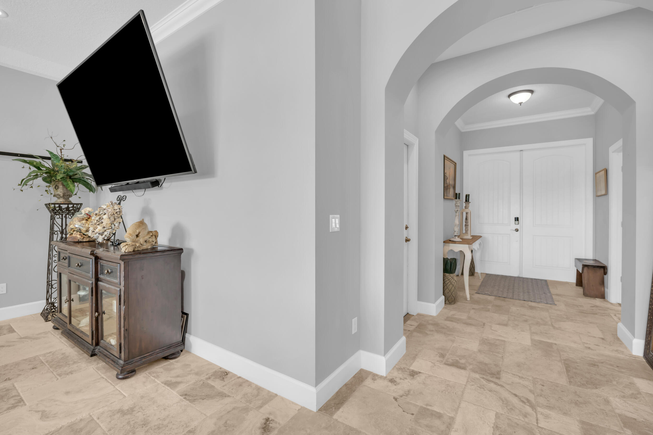 379 SW South Quick Circle