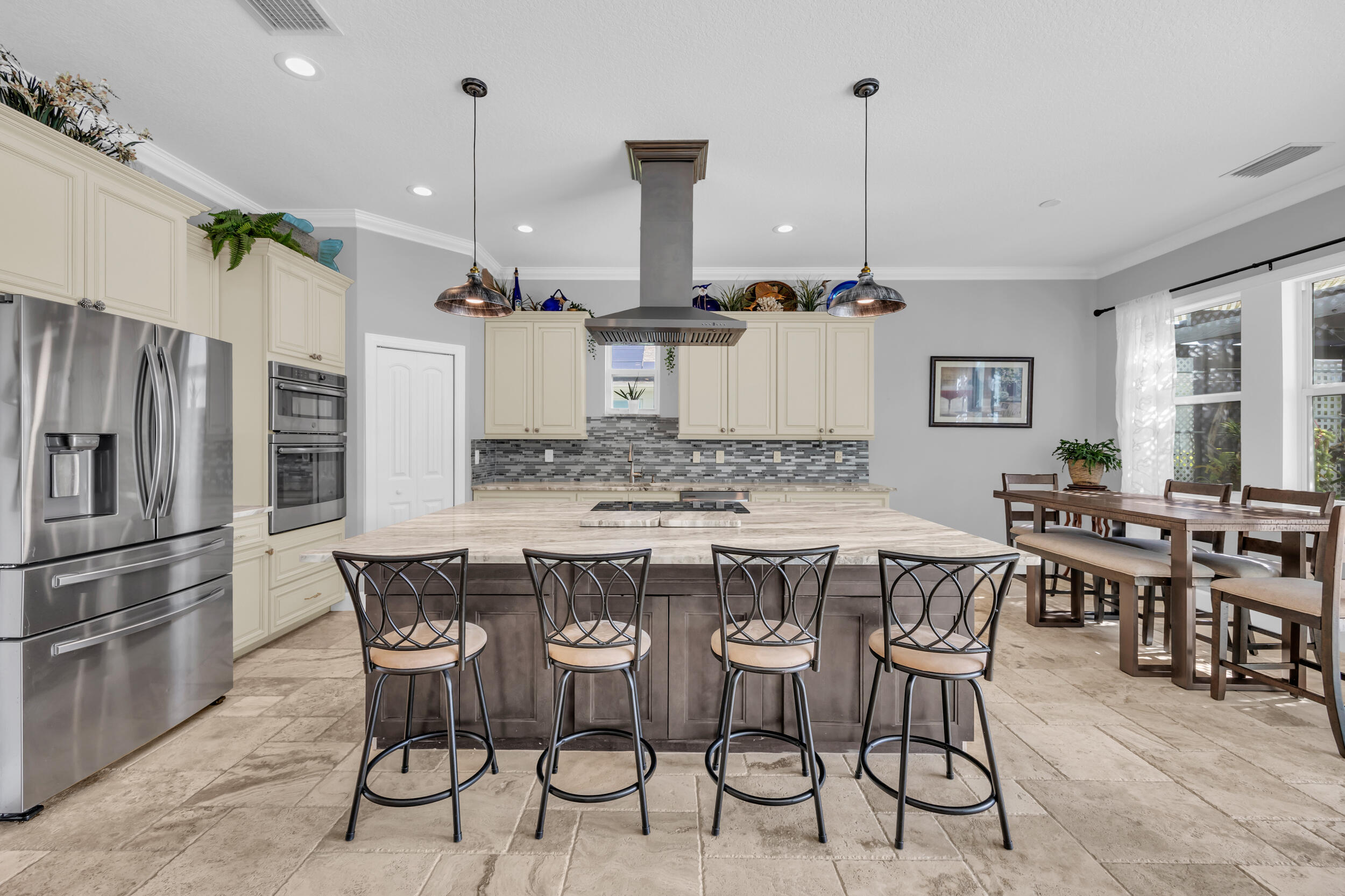 379 SW South Quick Circle