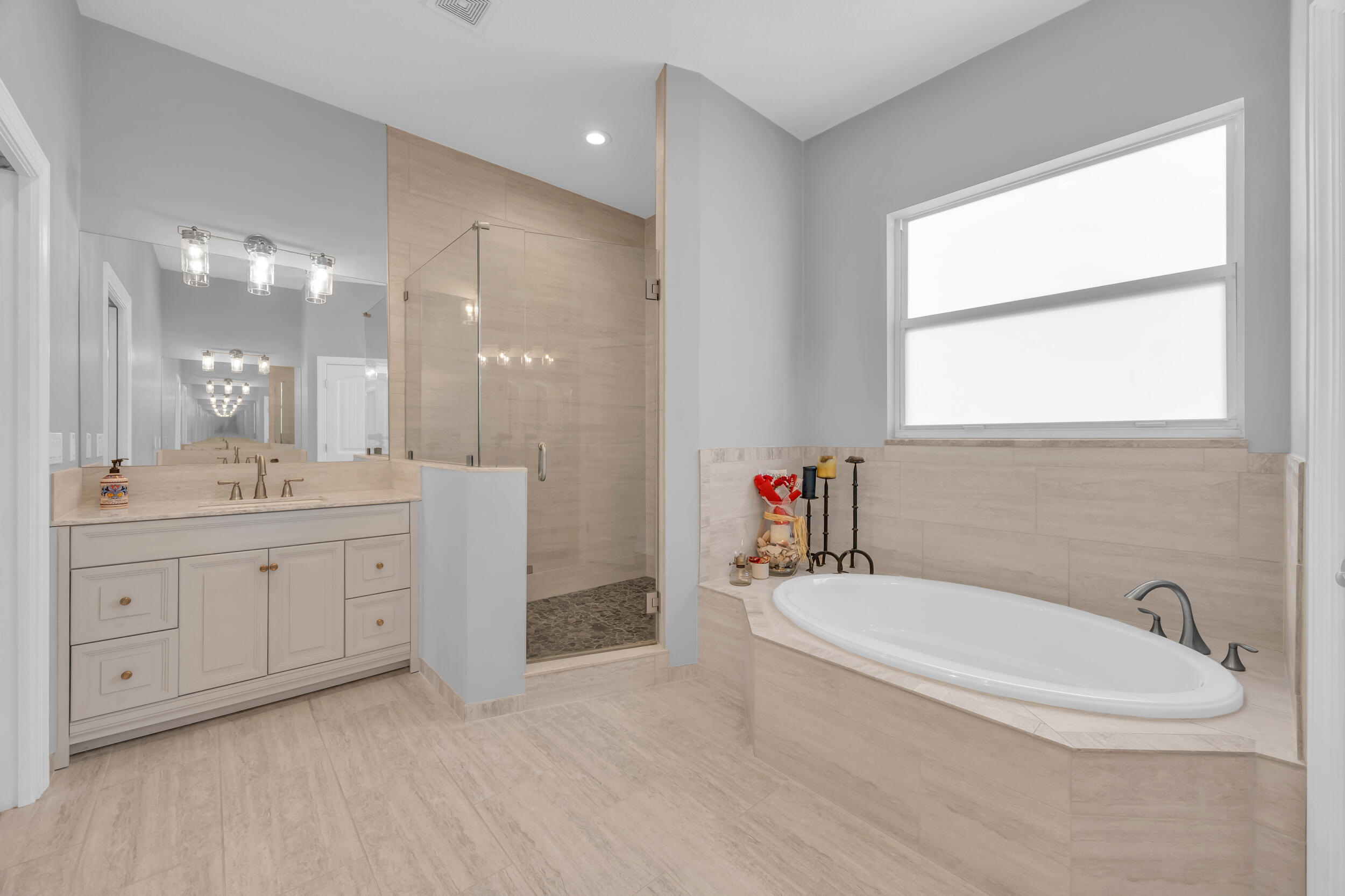 379 SW South Quick Circle