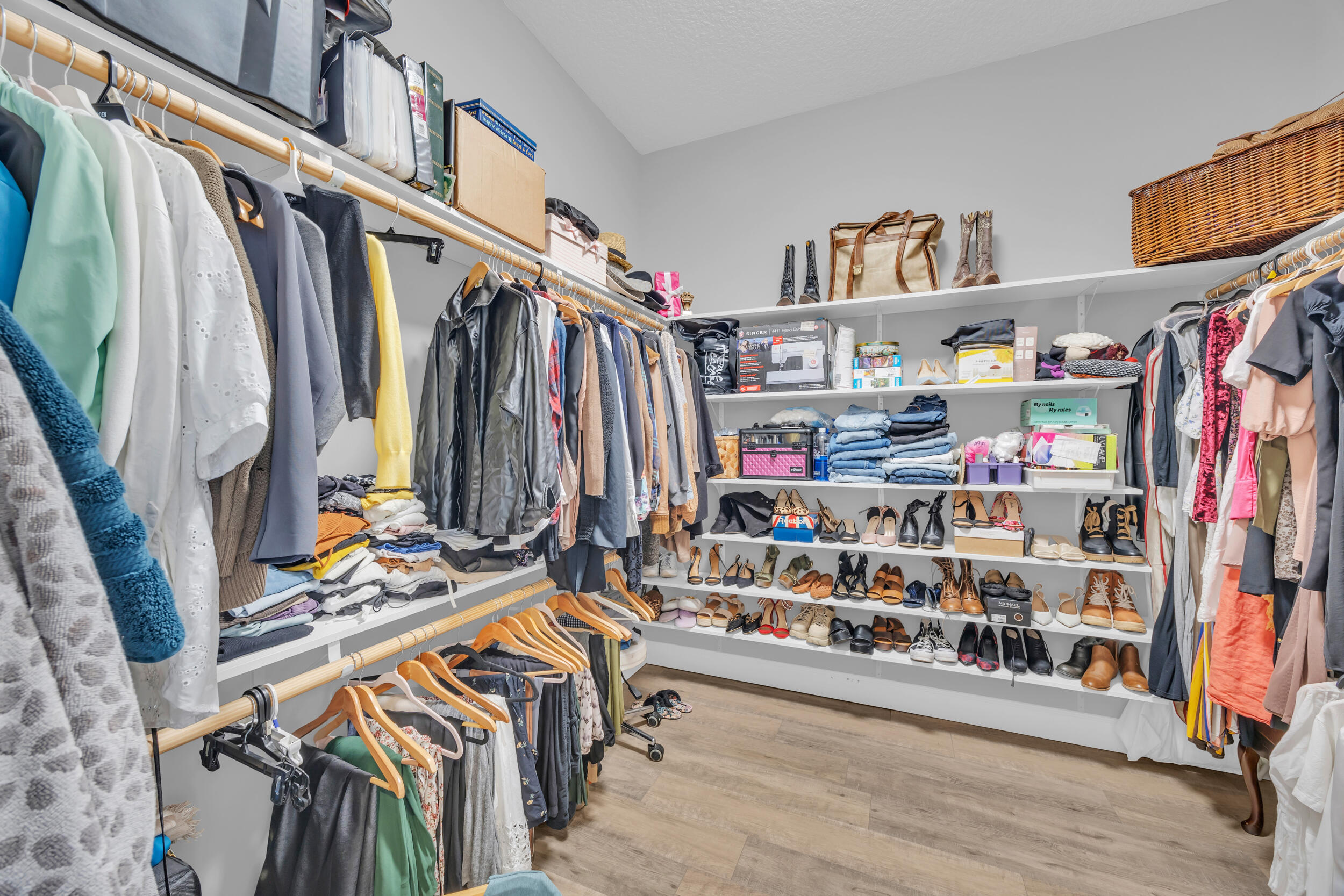 379 SW South Quick Circle