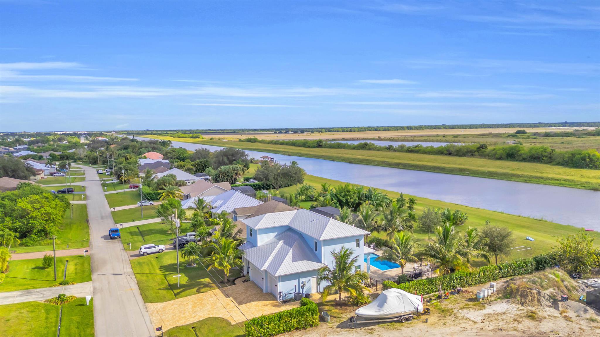 379 SW South Quick Circle