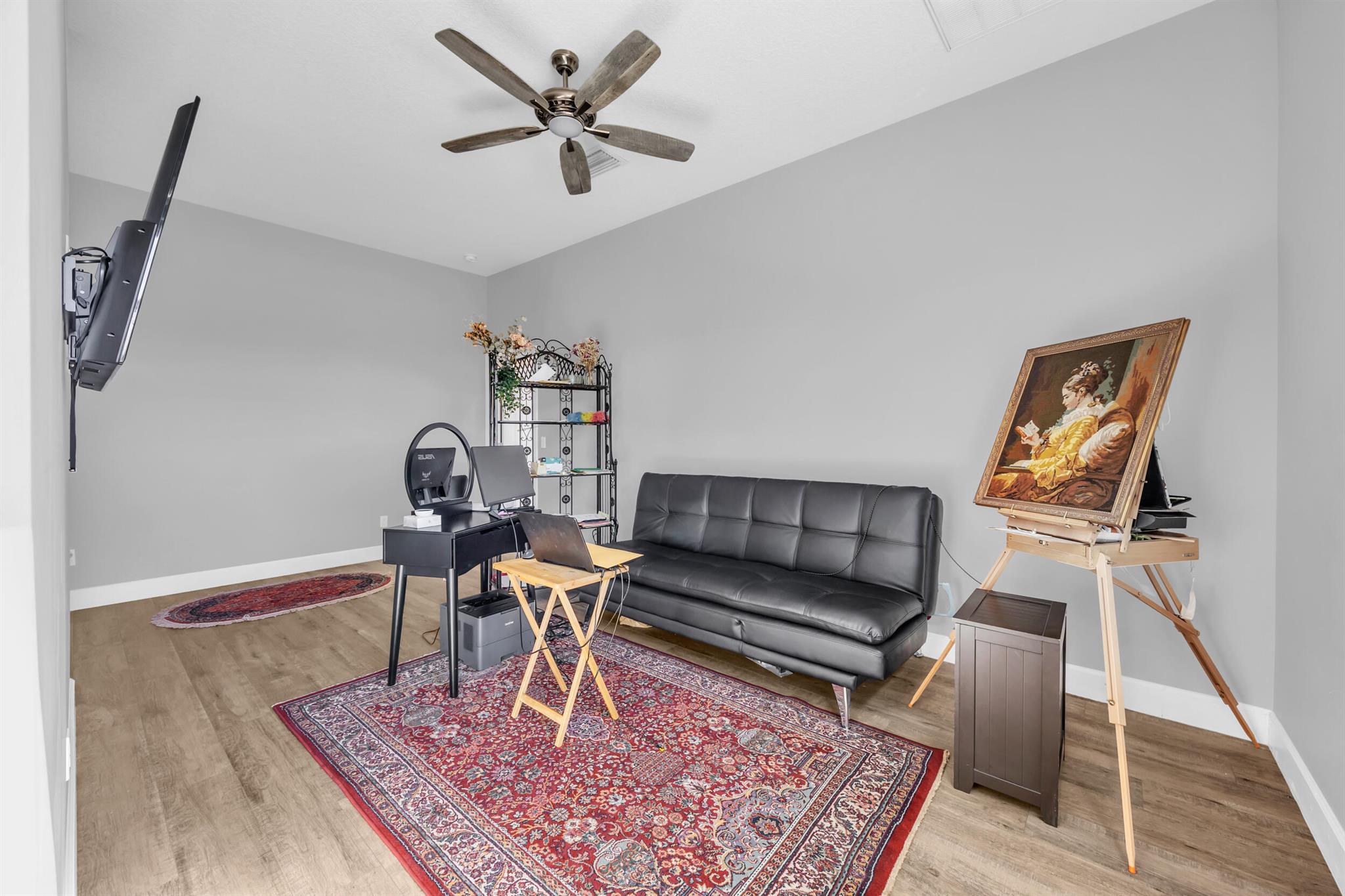 379 SW South Quick Circle