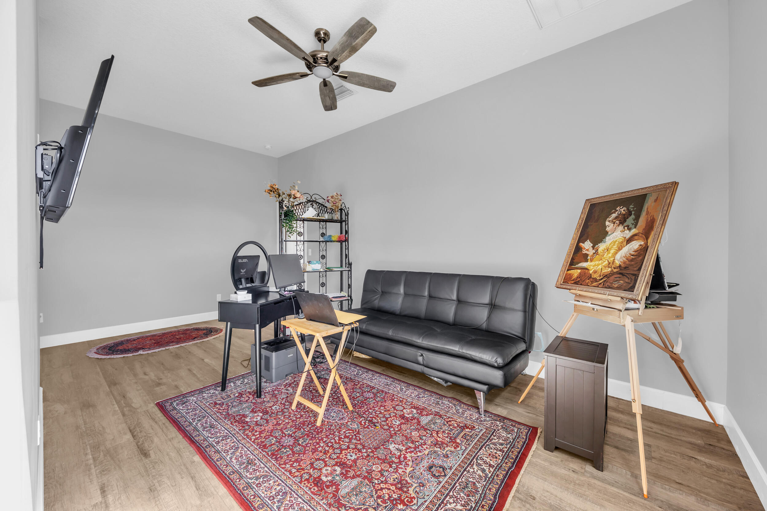 379 SW South Quick Circle