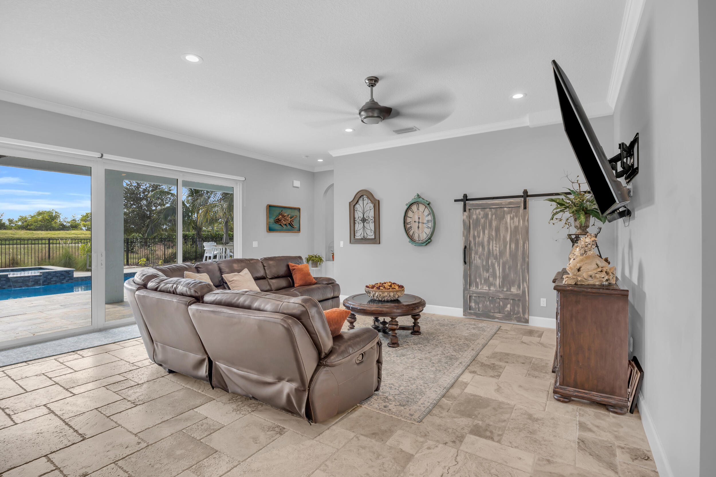 379 SW South Quick Circle