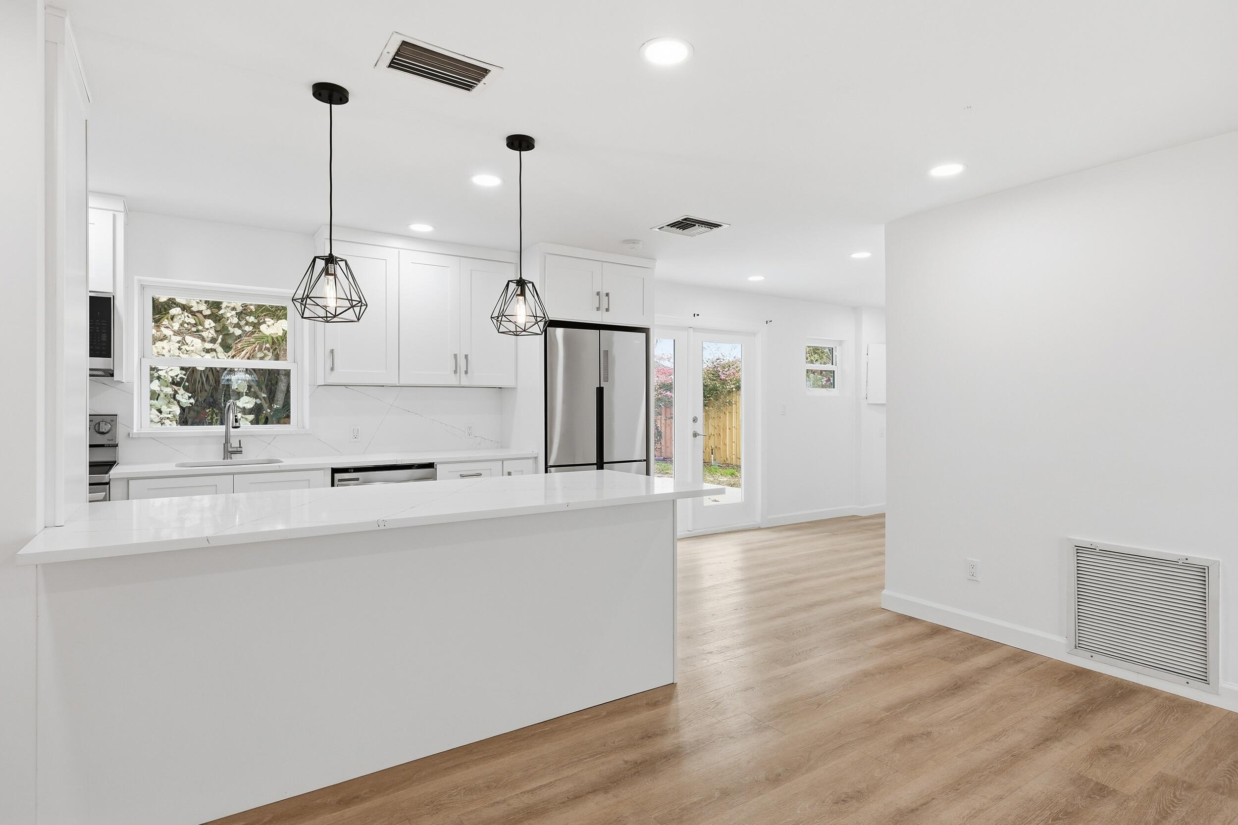 1612 NE South Street