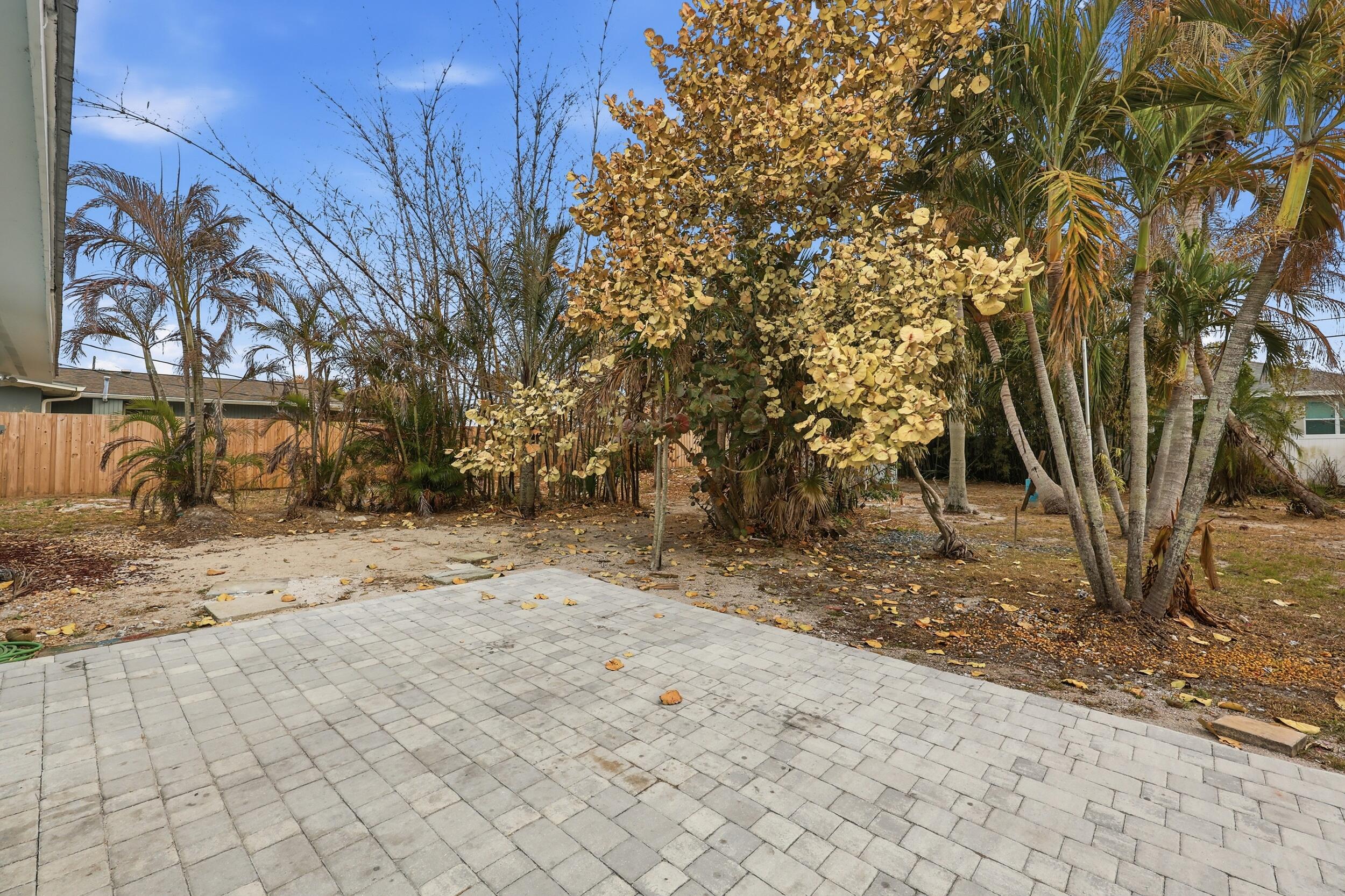 1612 NE South Street