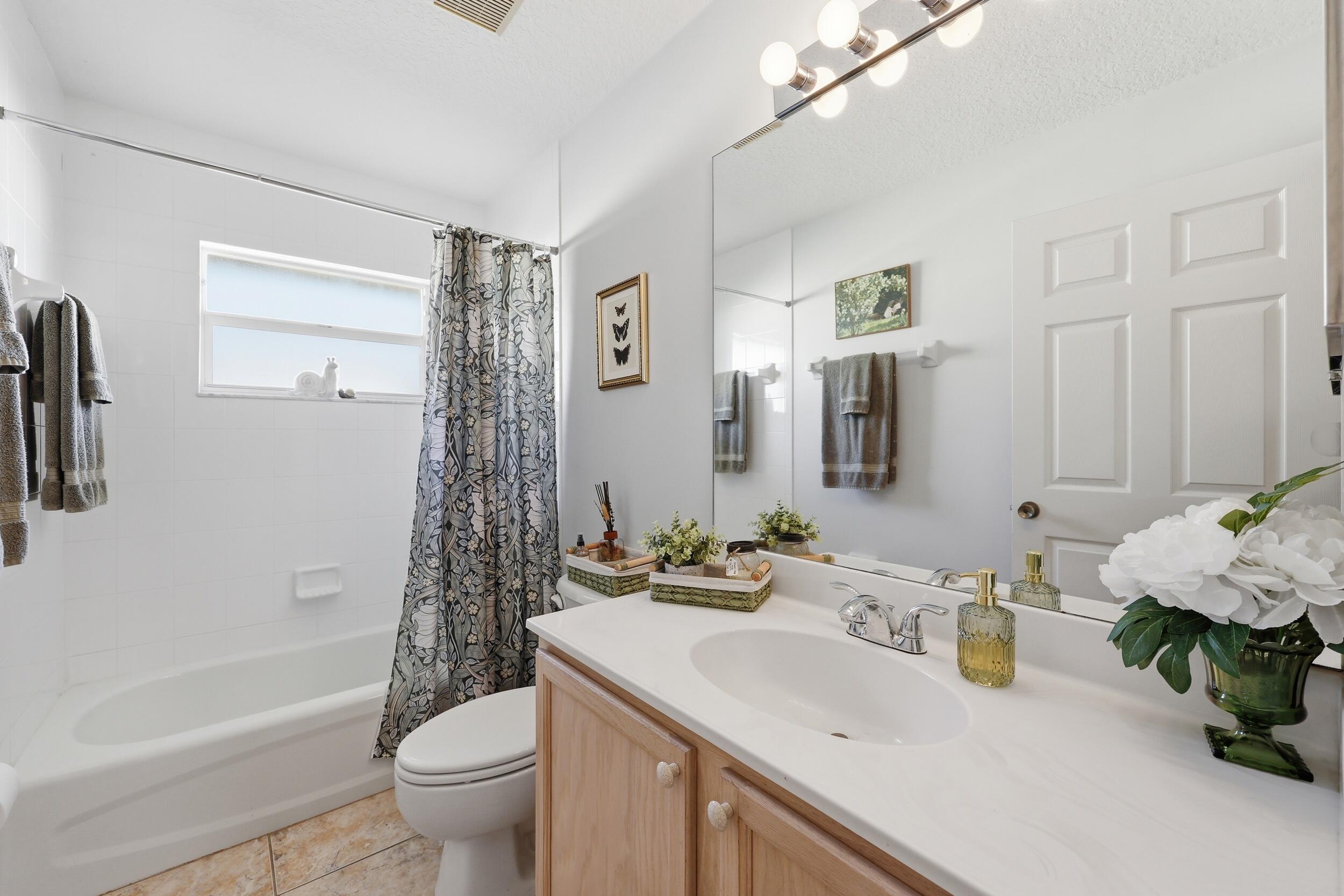 5878 NW Carovel Avenue, Port St. Lucie