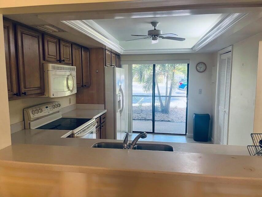 9440 Meadowood Drive 102