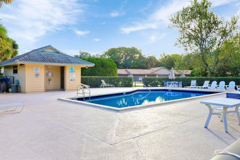 9440 Meadowood Drive 102