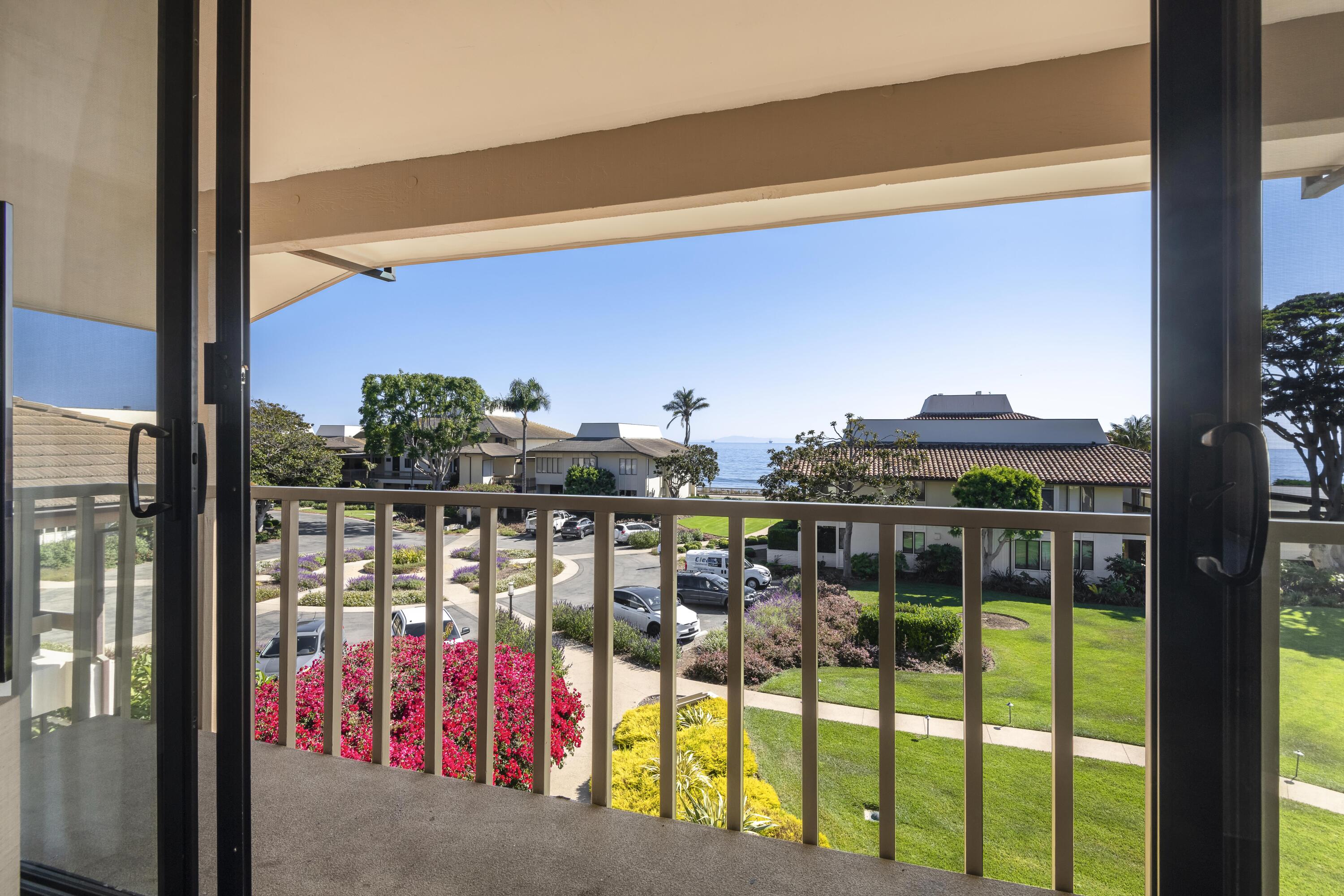 1338 Plaza Pacifica