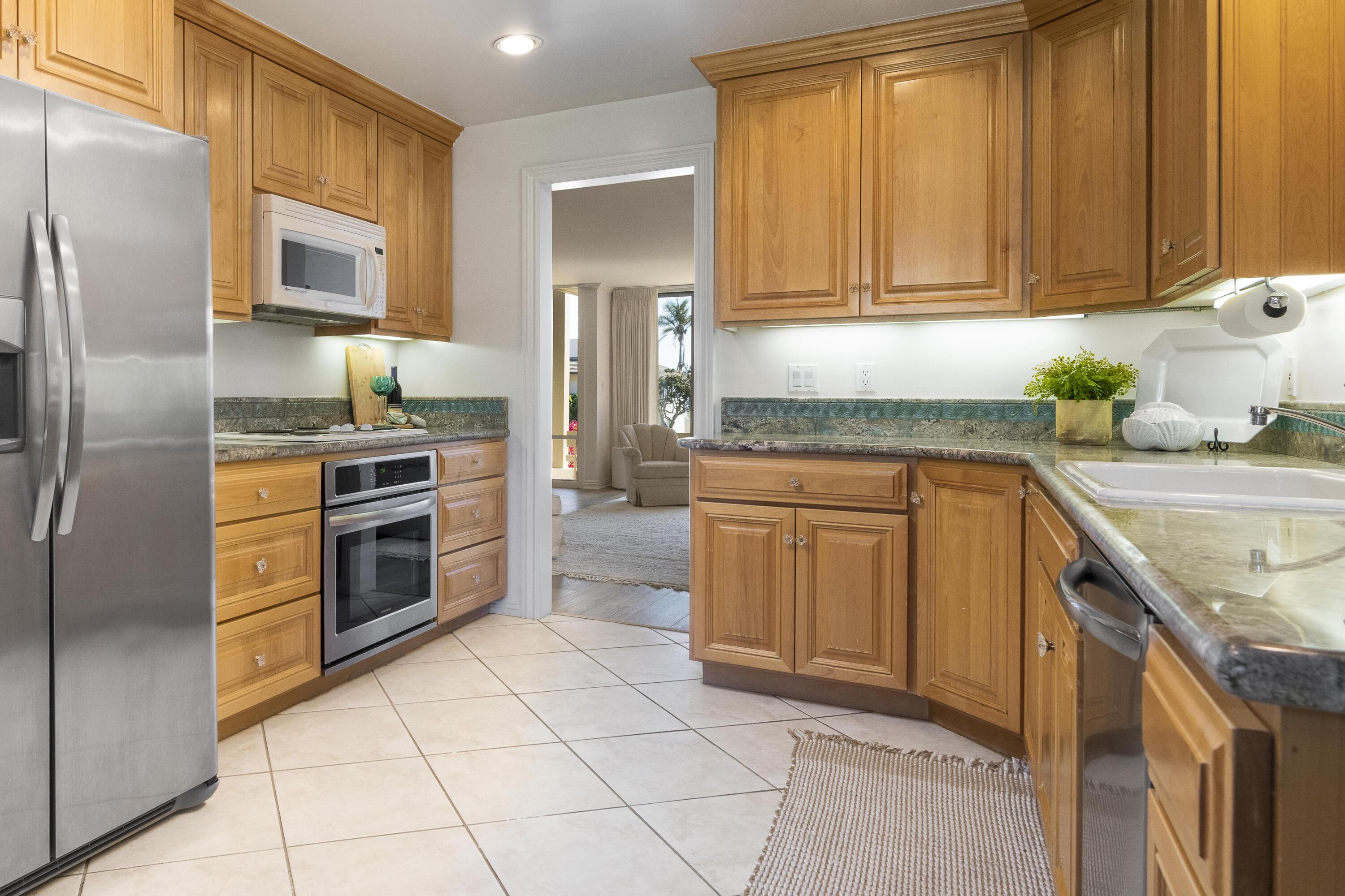 1338 Plaza Pacifica