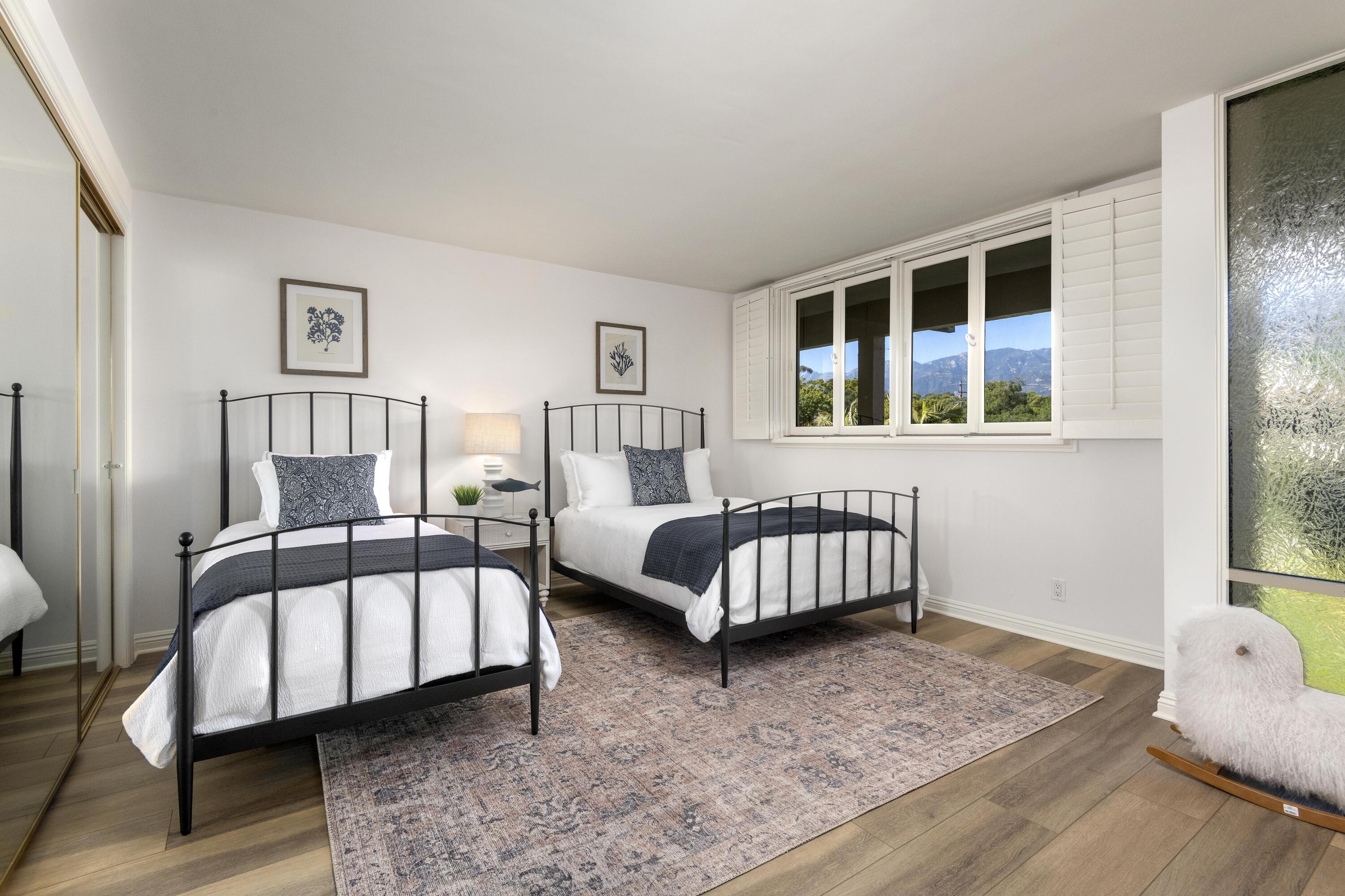 1338 Plaza Pacifica
