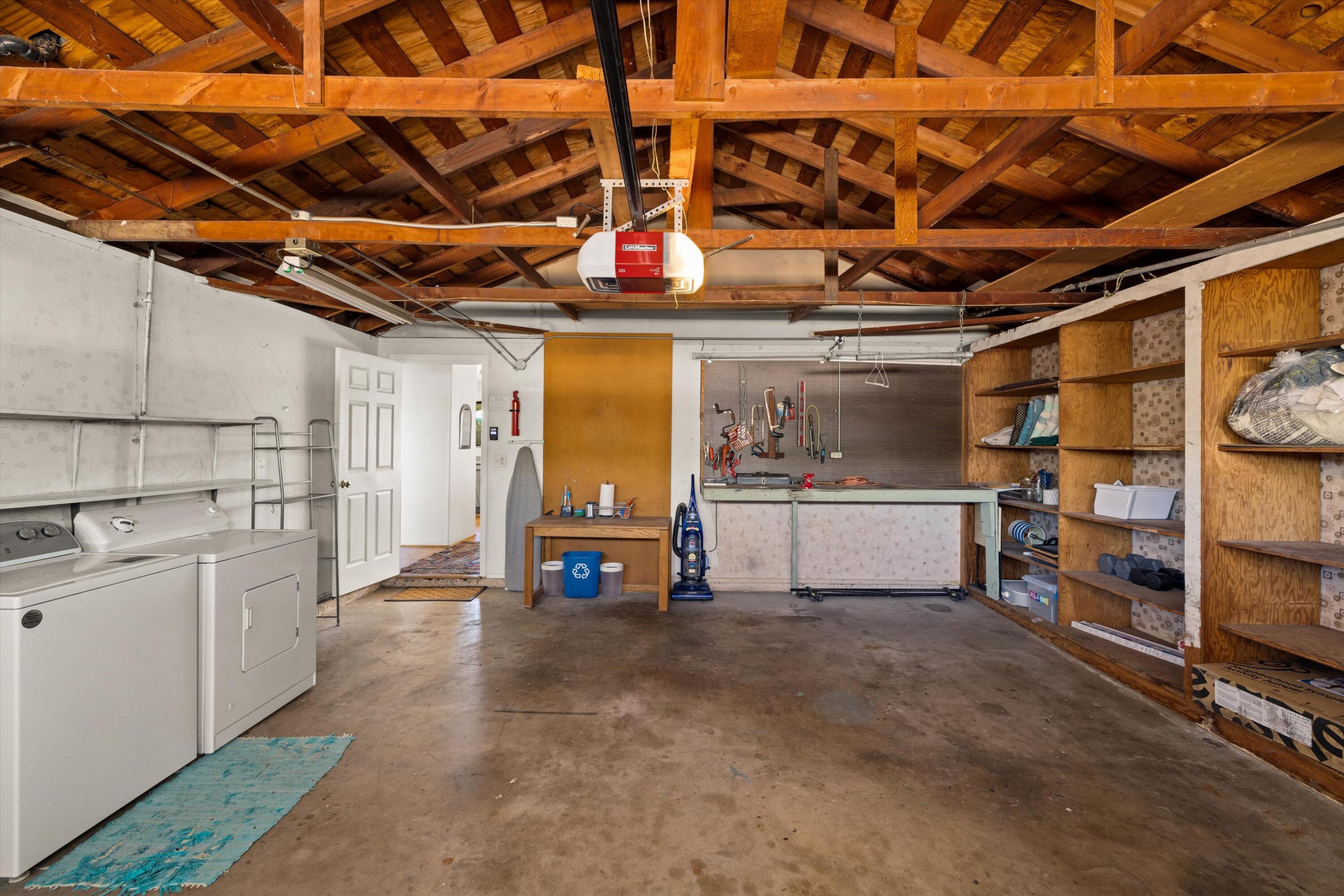 716 Island View Drive