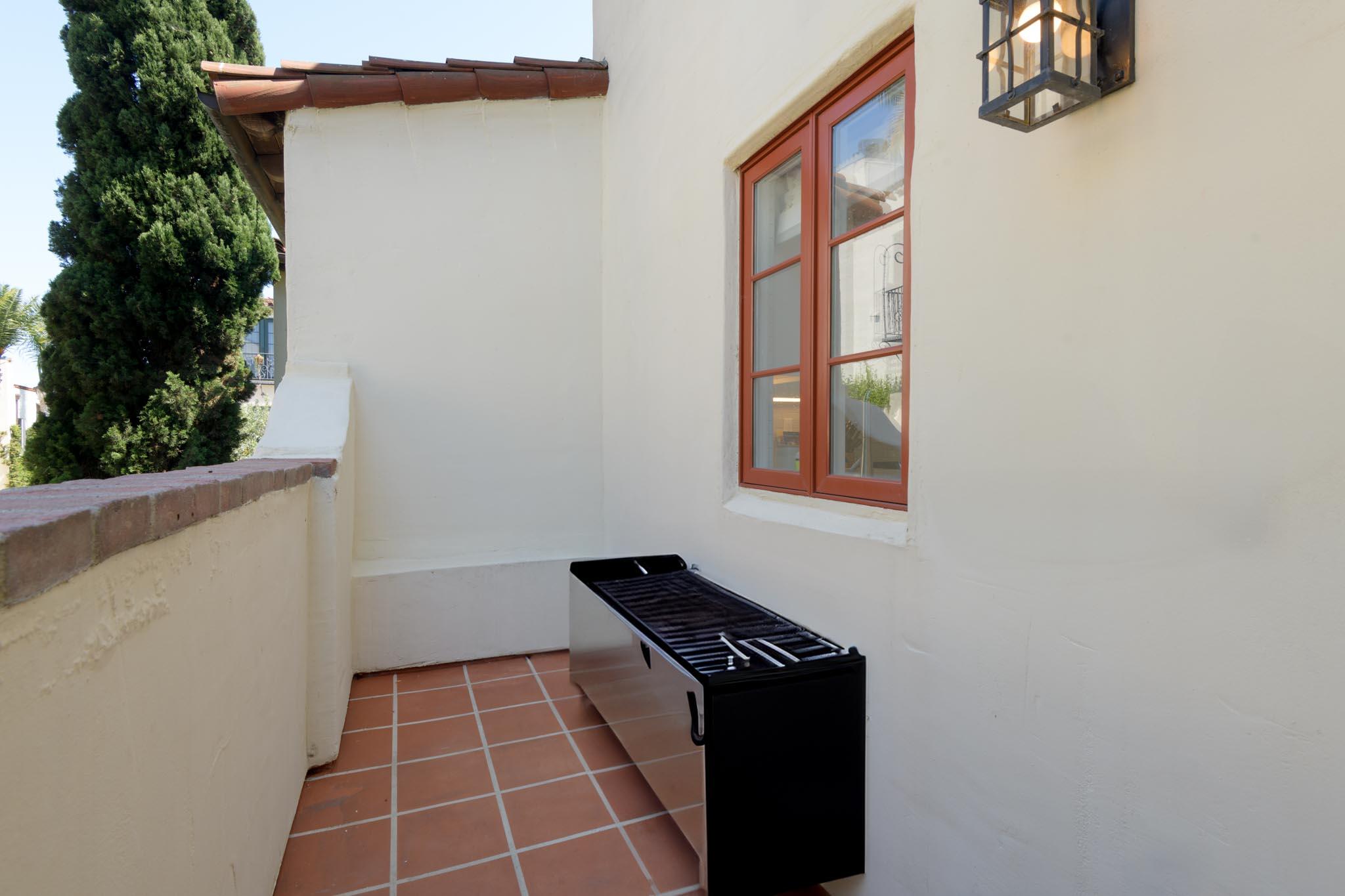 208 Santa Barbara Street Unit: D