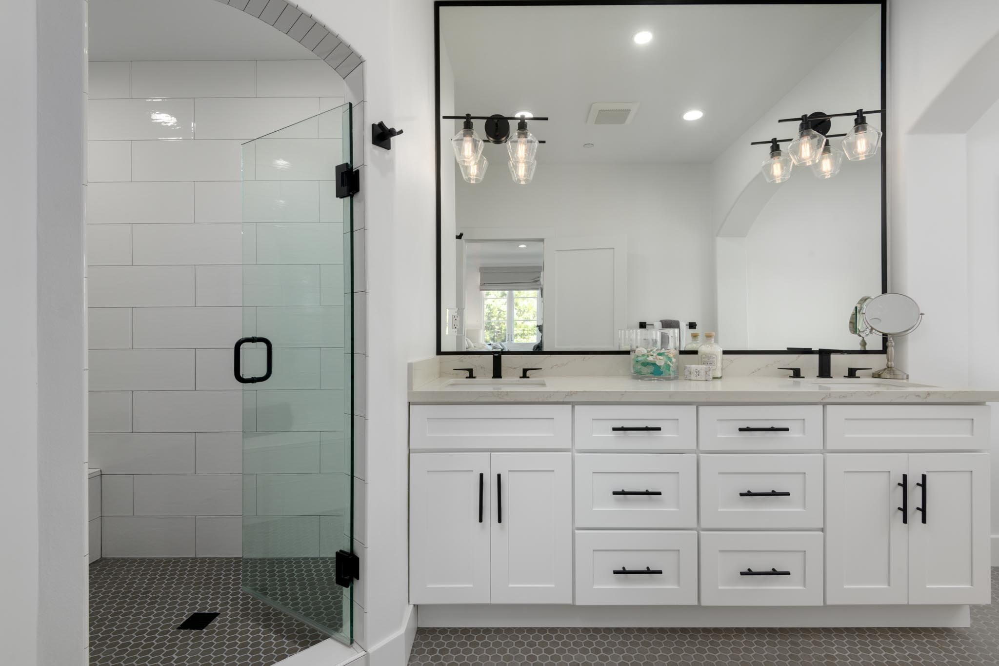 208 Santa Barbara Street Unit: D