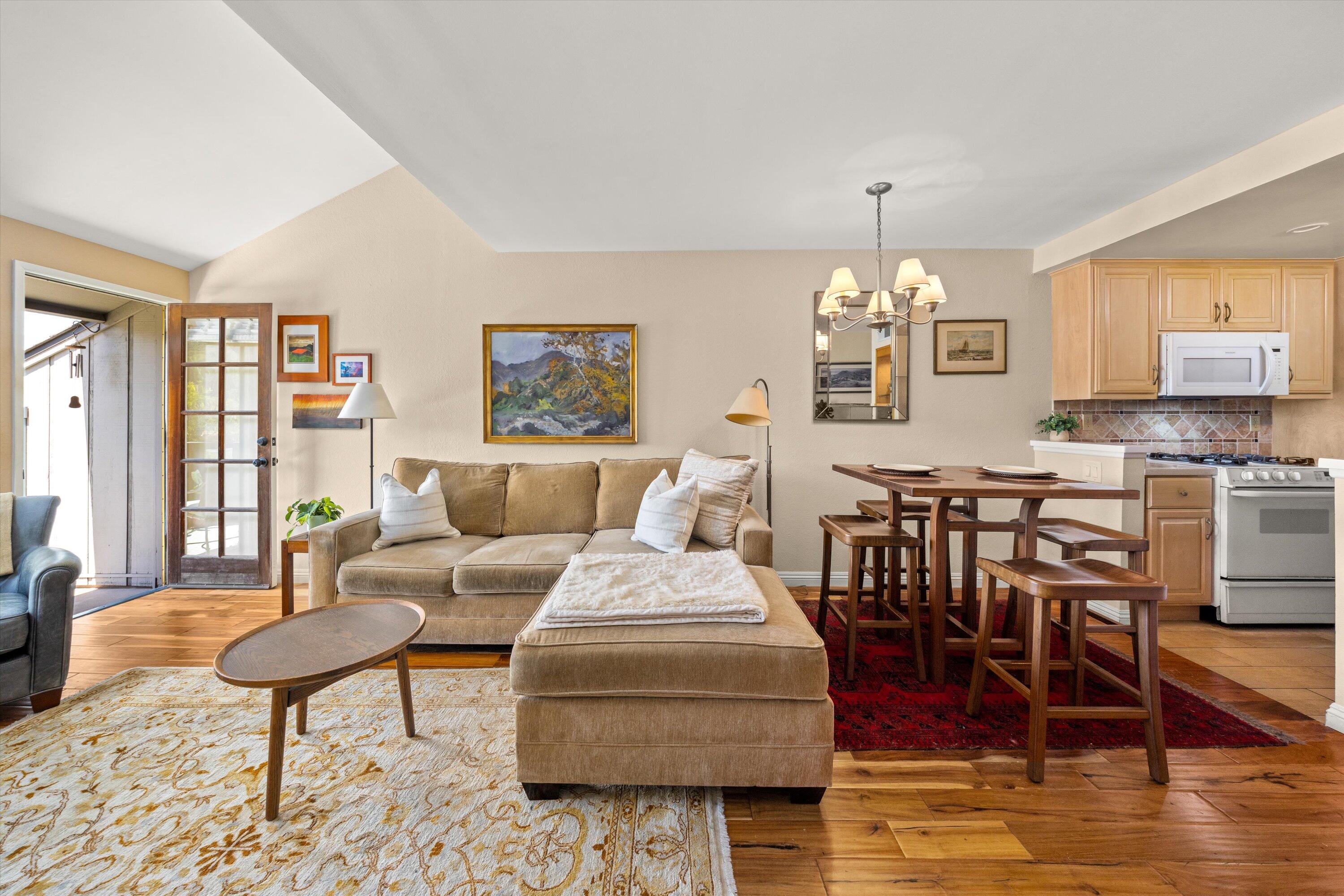 1050 Vista Del Pueblo, 5