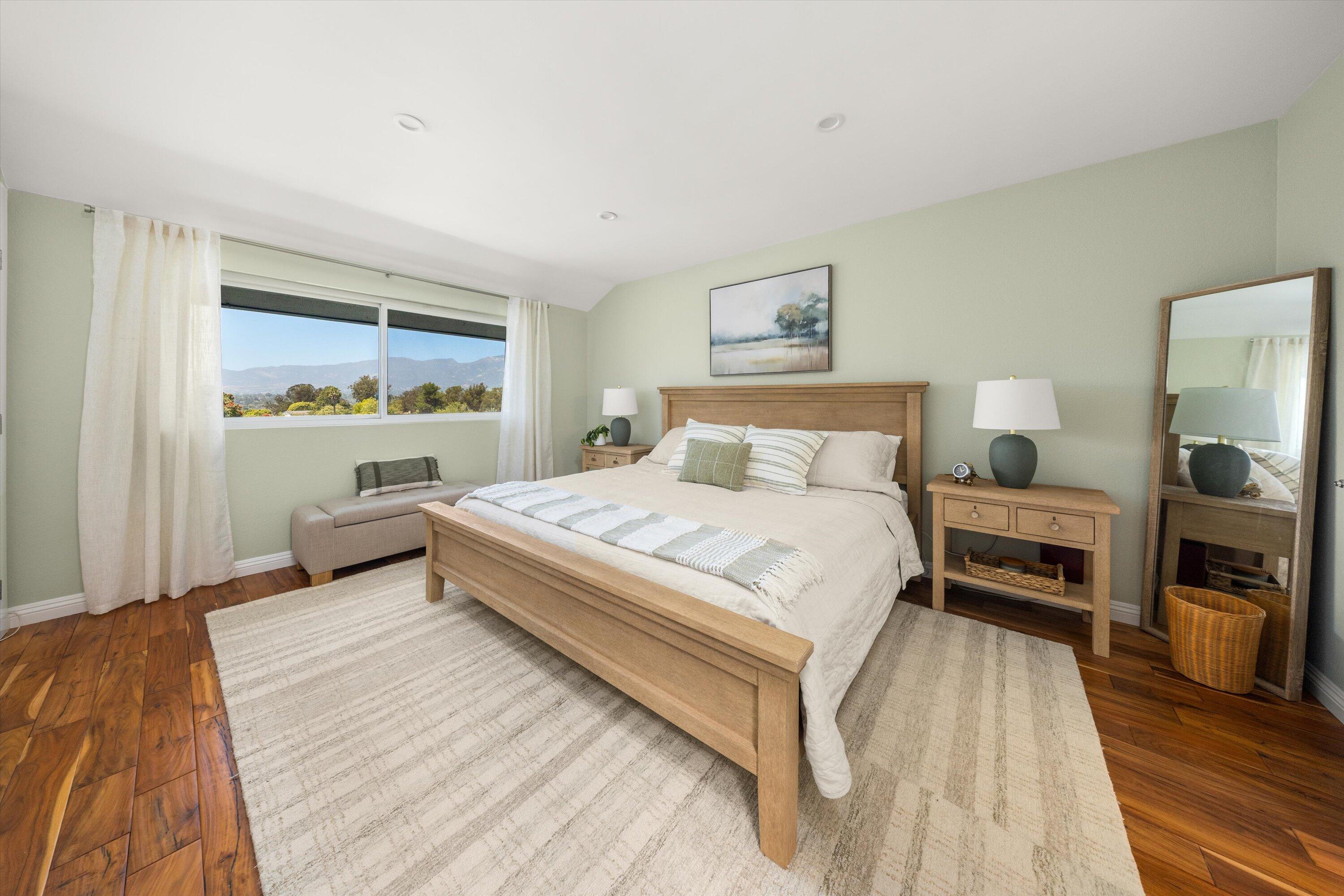 1050 Vista Del Pueblo, 5