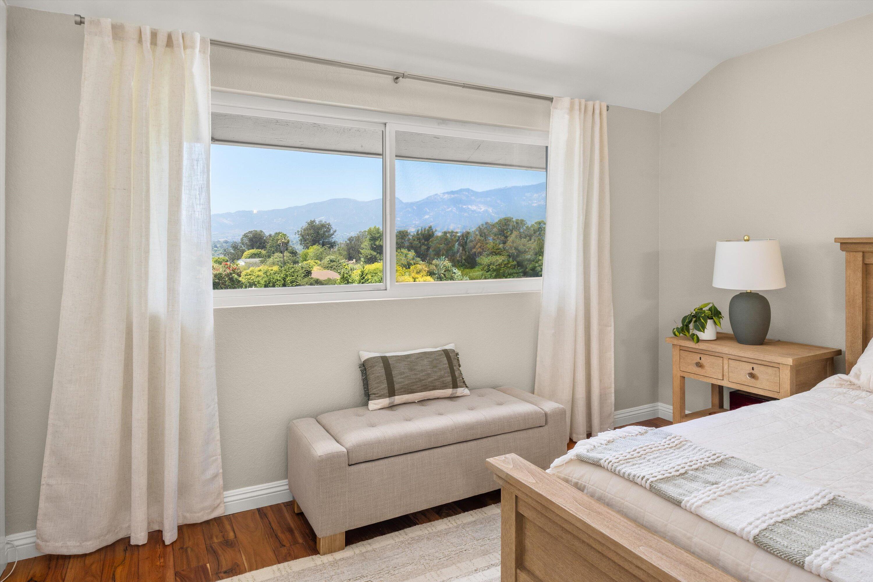 1050 Vista Del Pueblo, 5