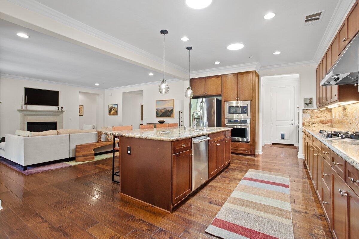 6360 Lagunitas Court