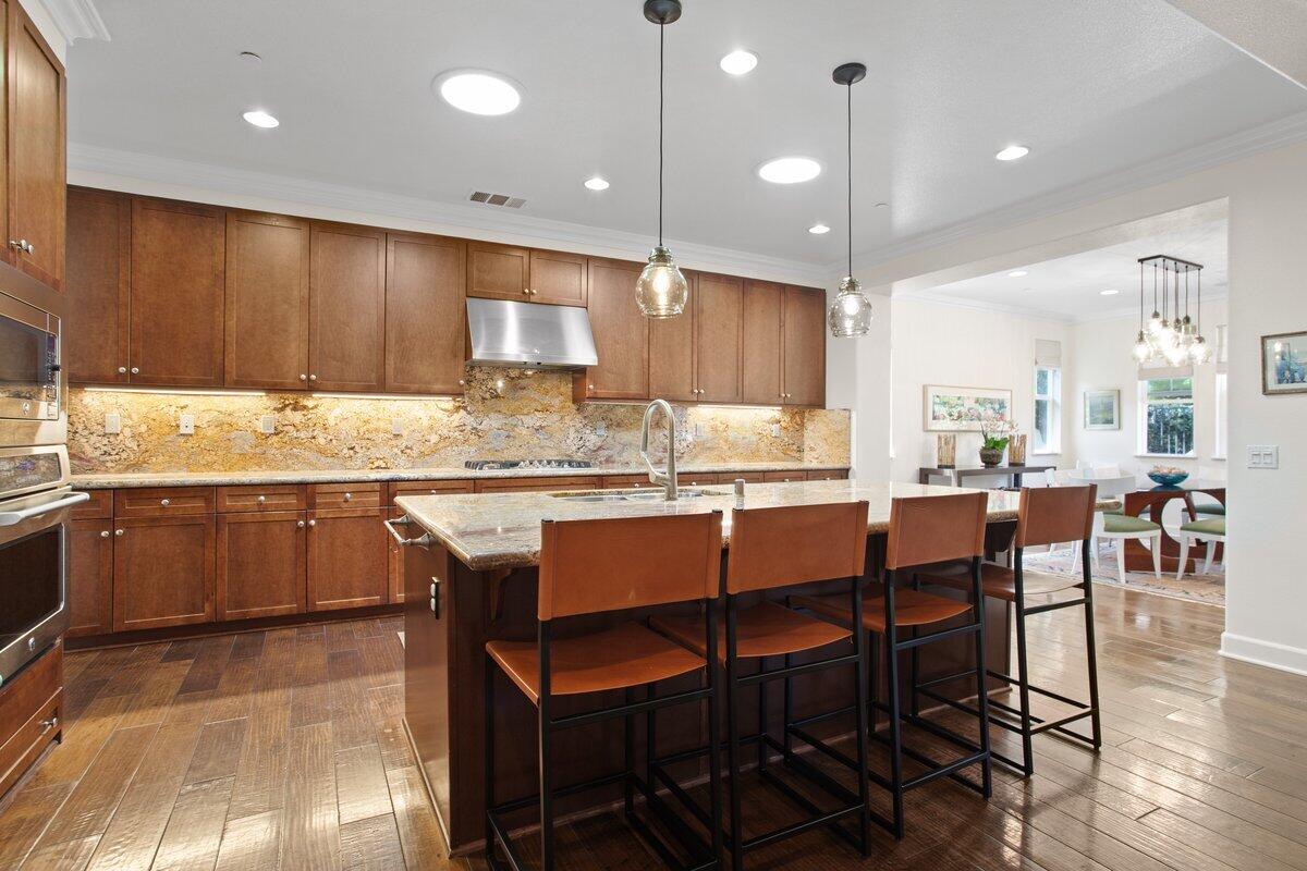 6360 Lagunitas Court