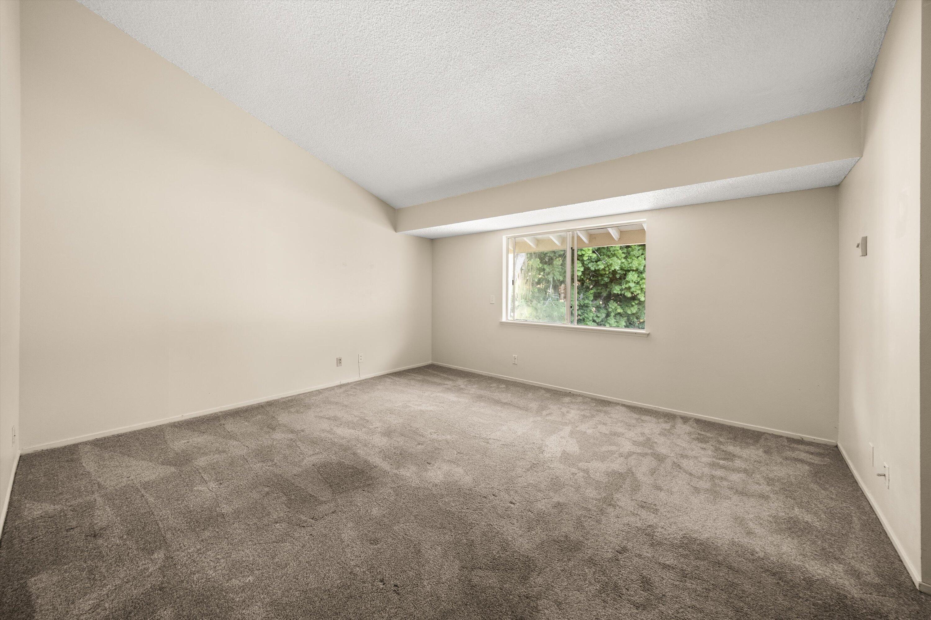 2210 St James Drive