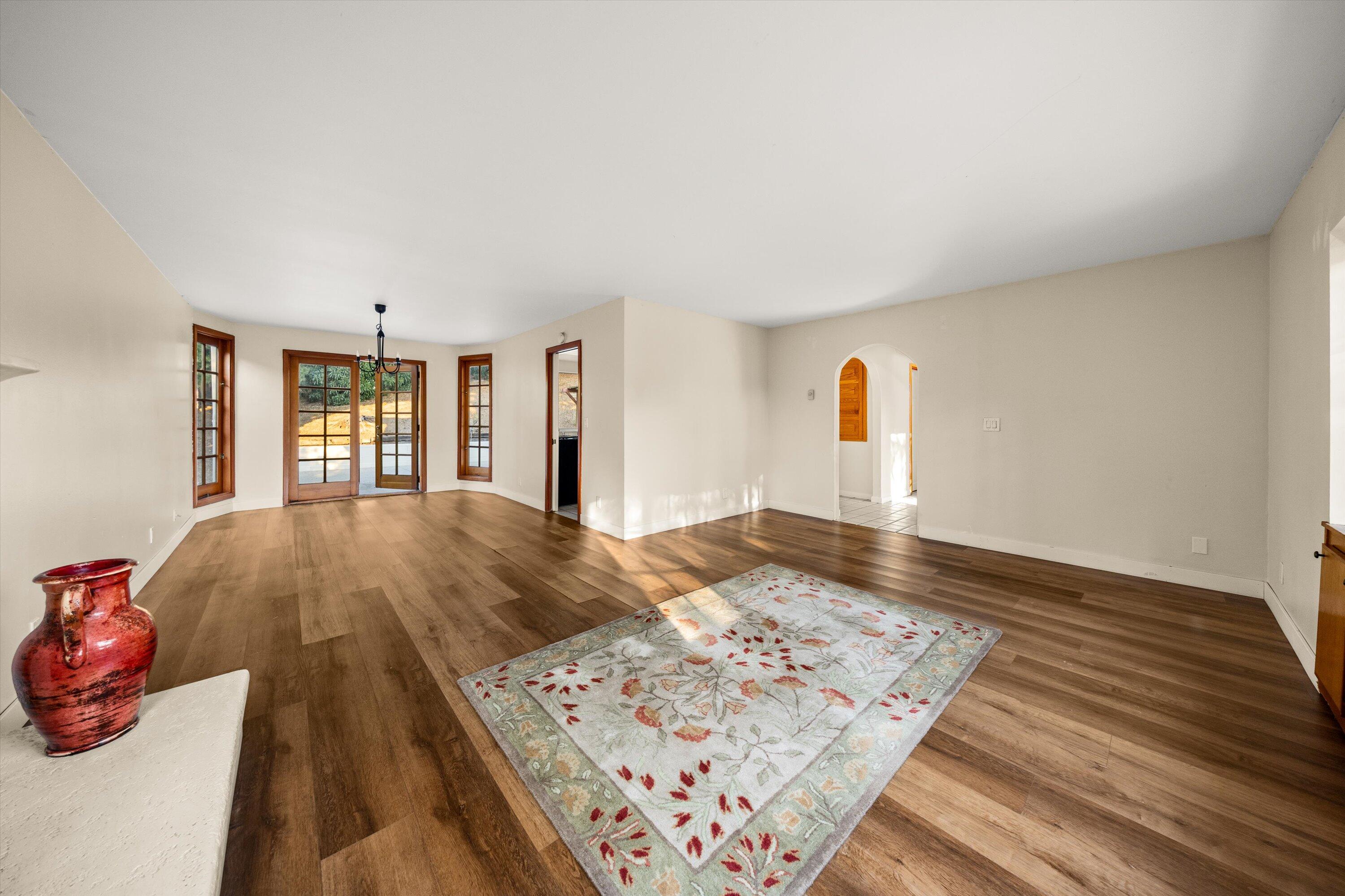 2210 St James Drive