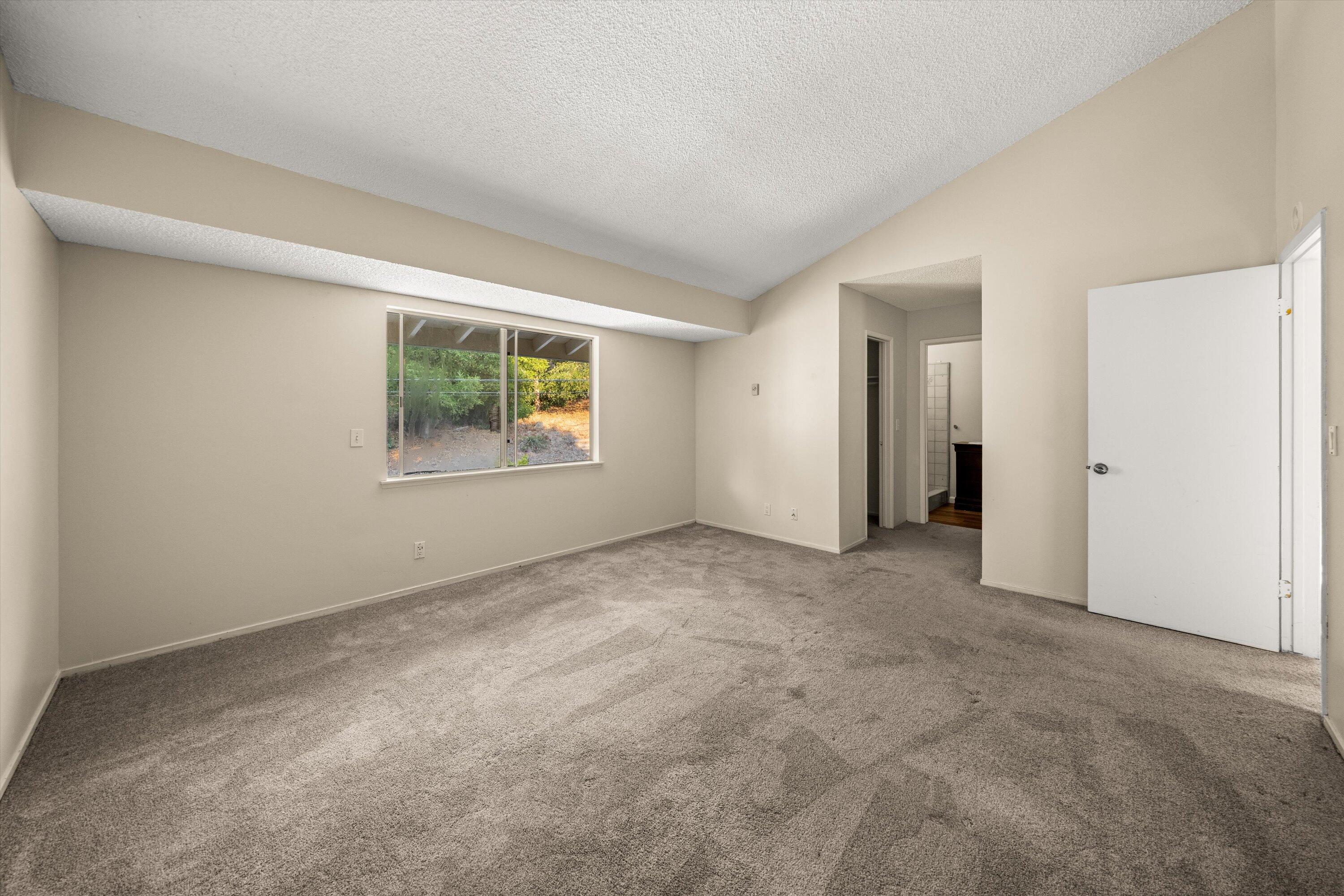 2210 St James Drive