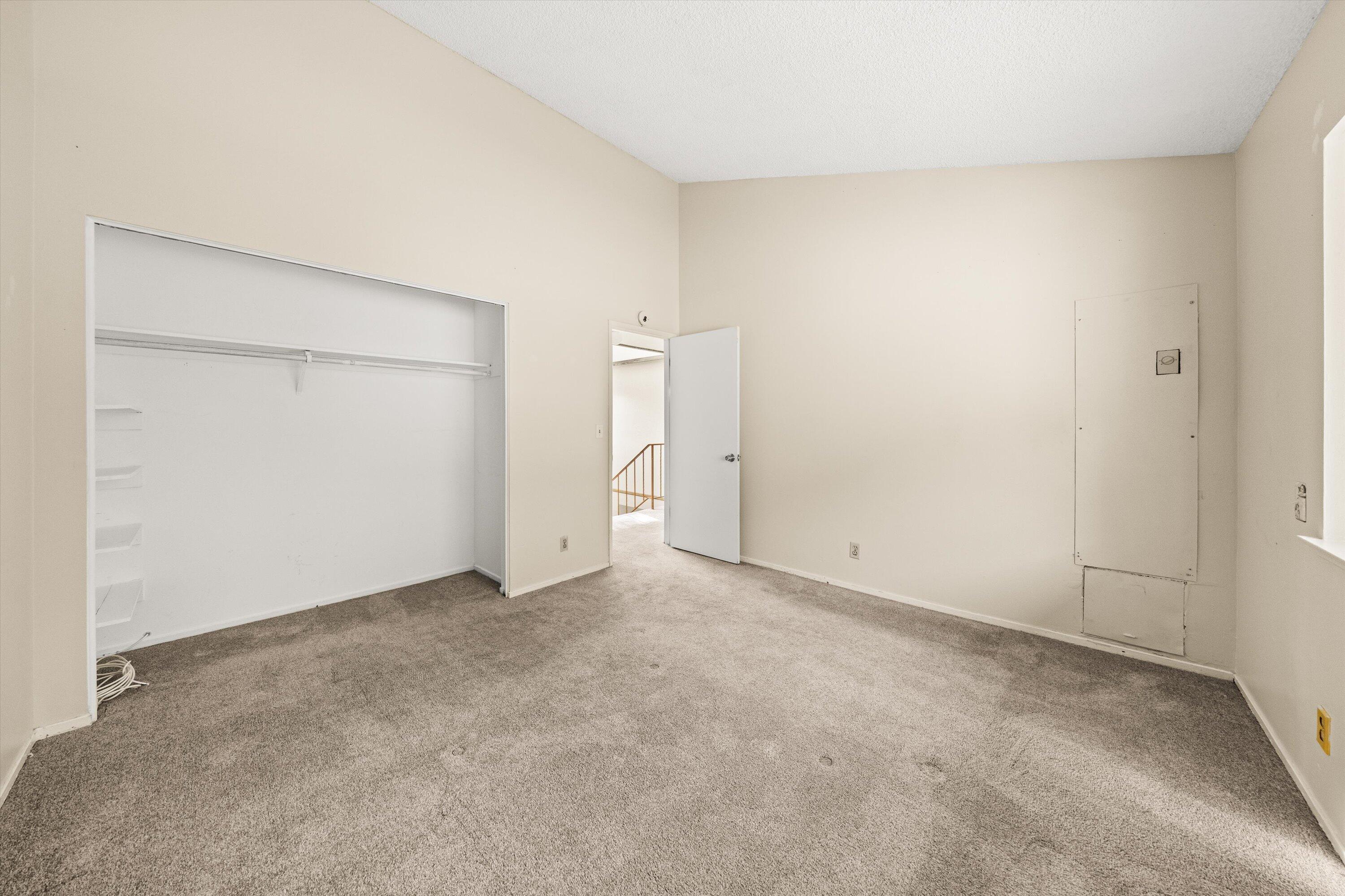 2210 St James Drive