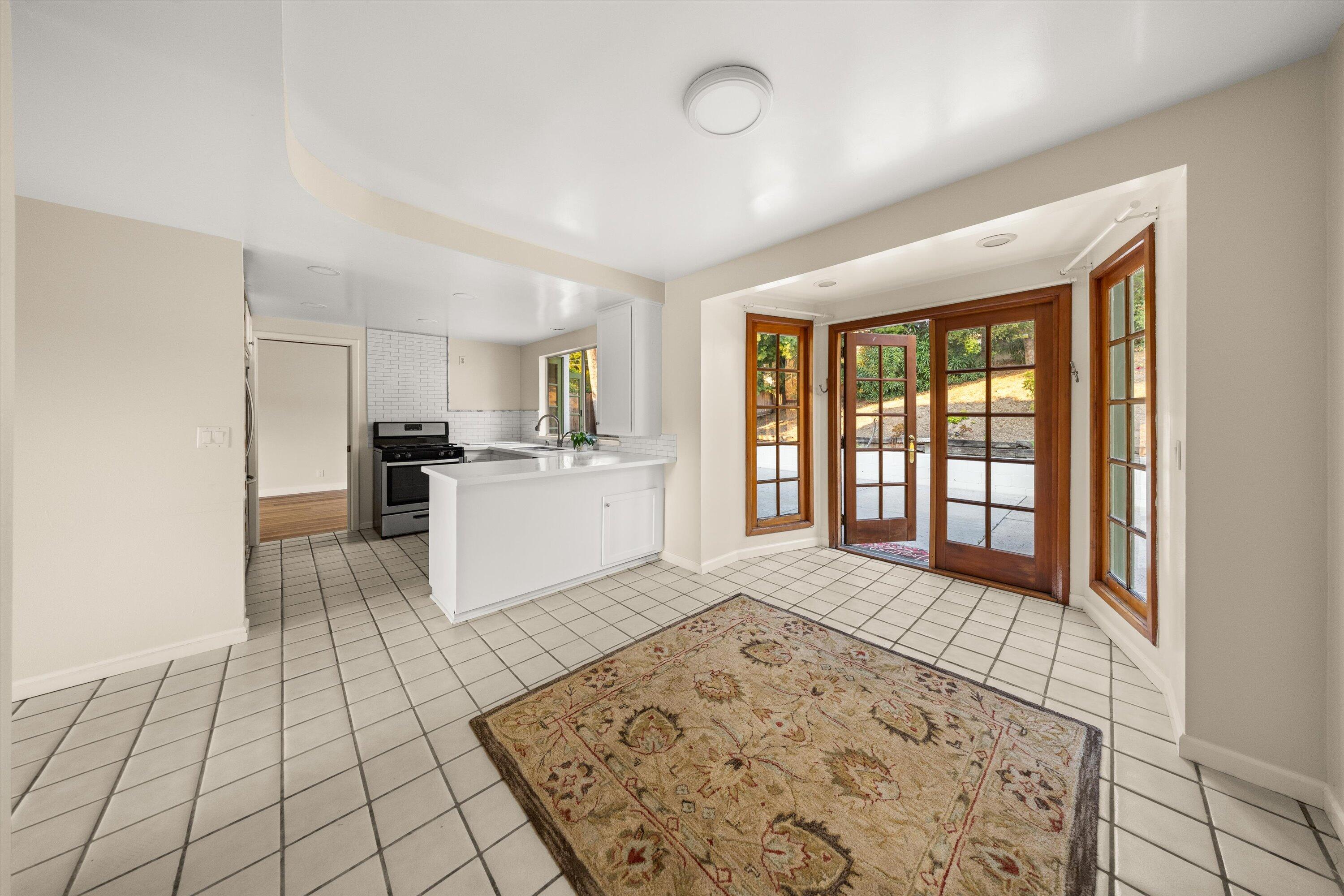 2210 St James Drive
