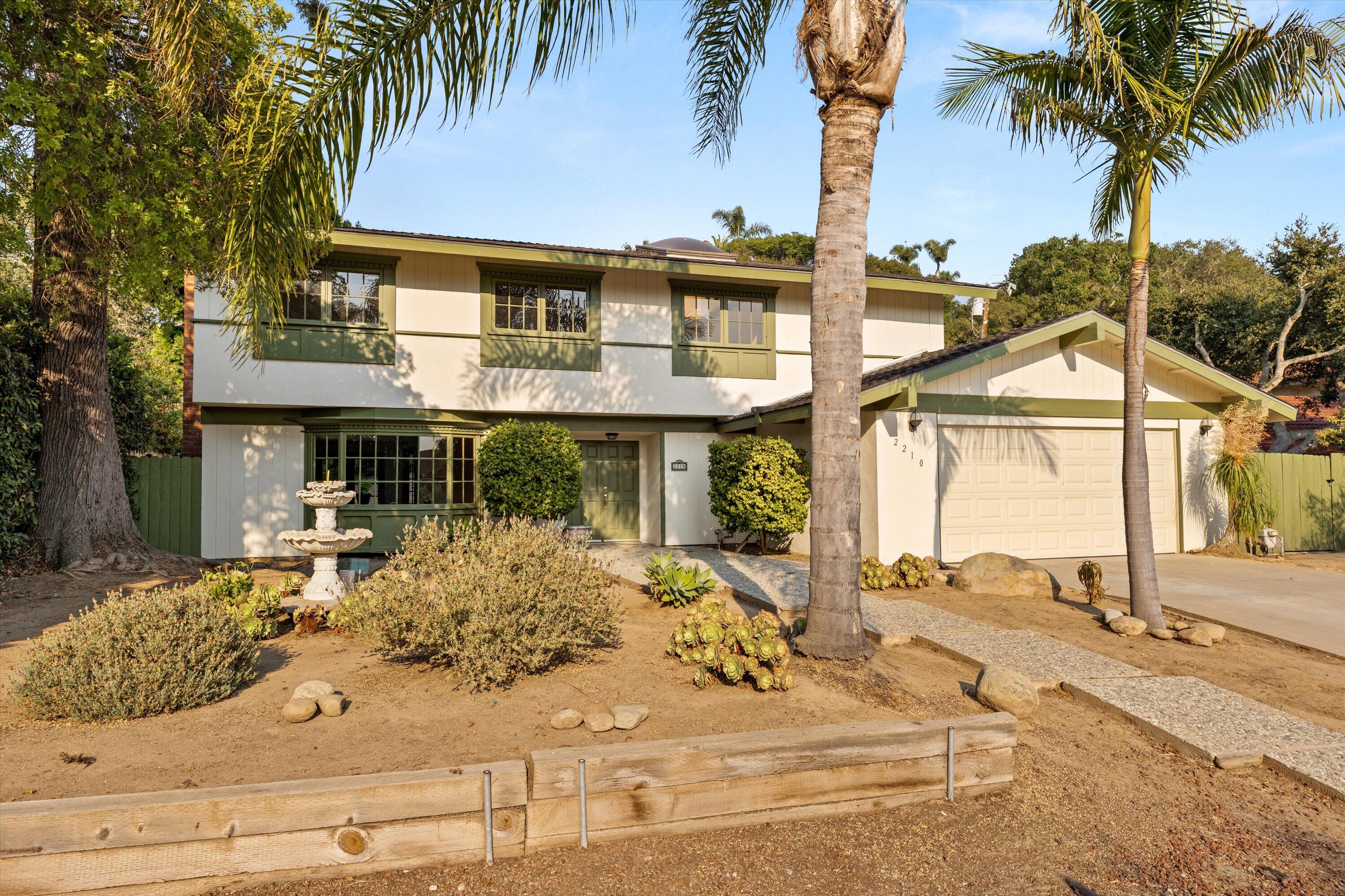 2210 St James Drive