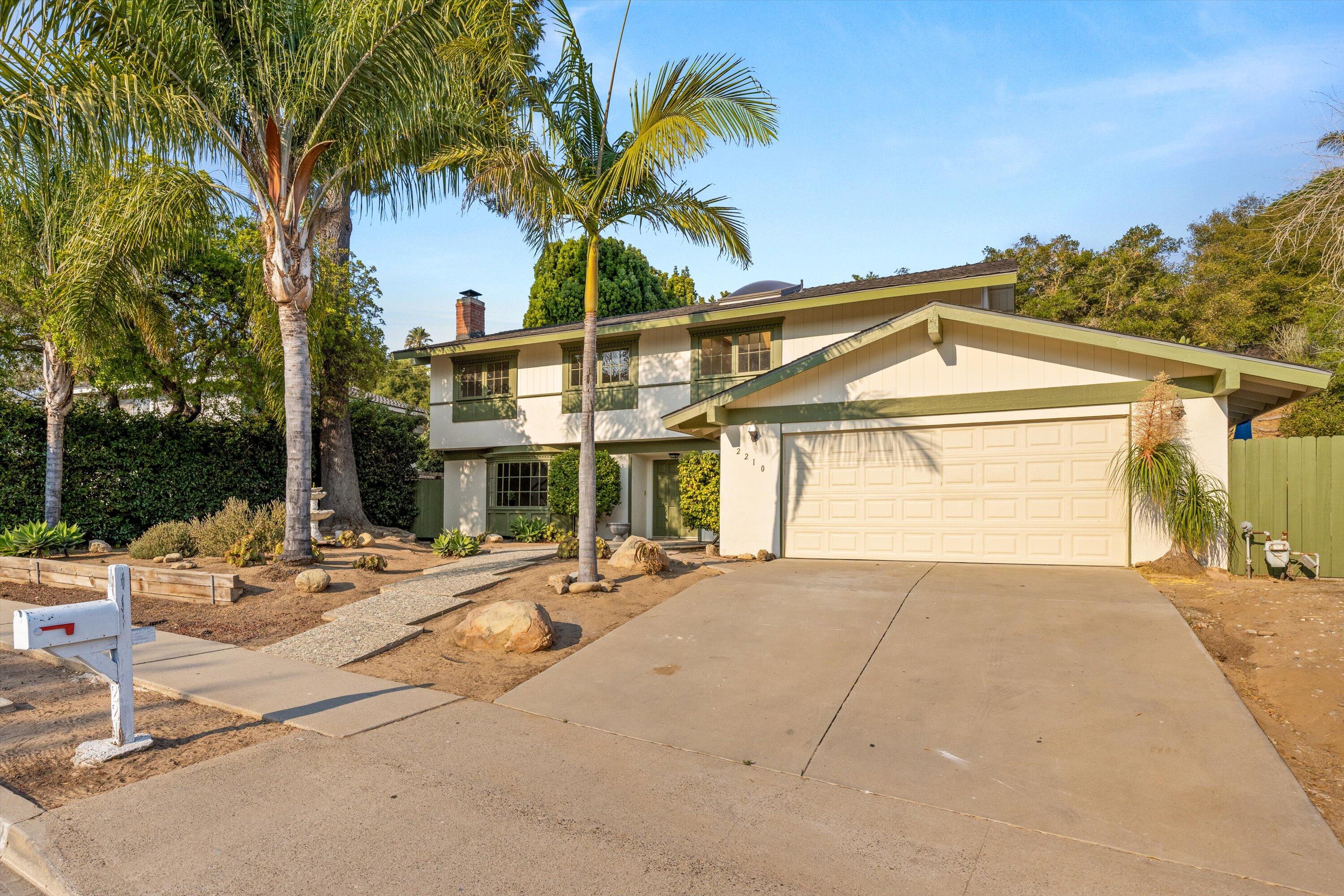 2210 St James Drive