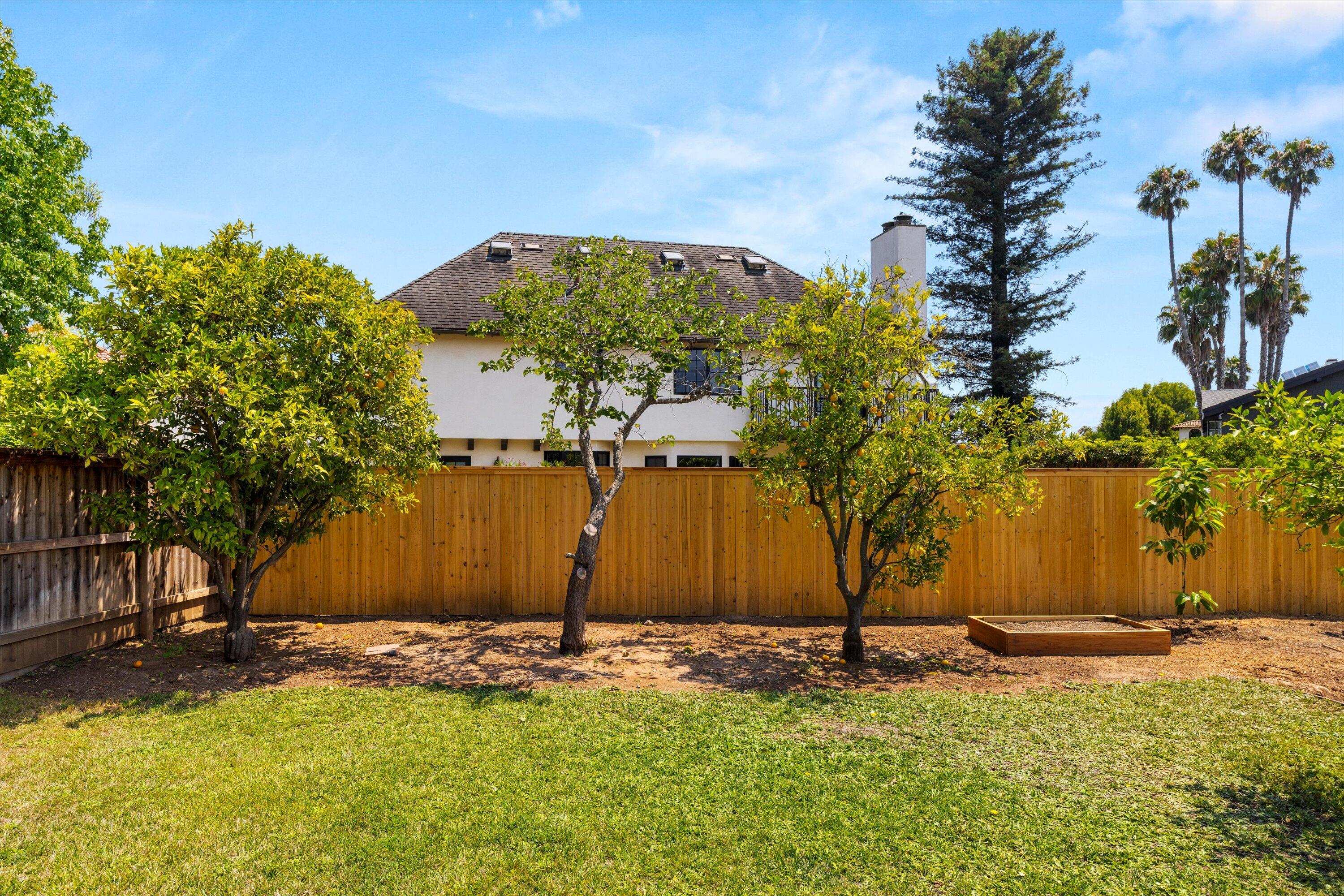 3767 Lincolnwood Drive