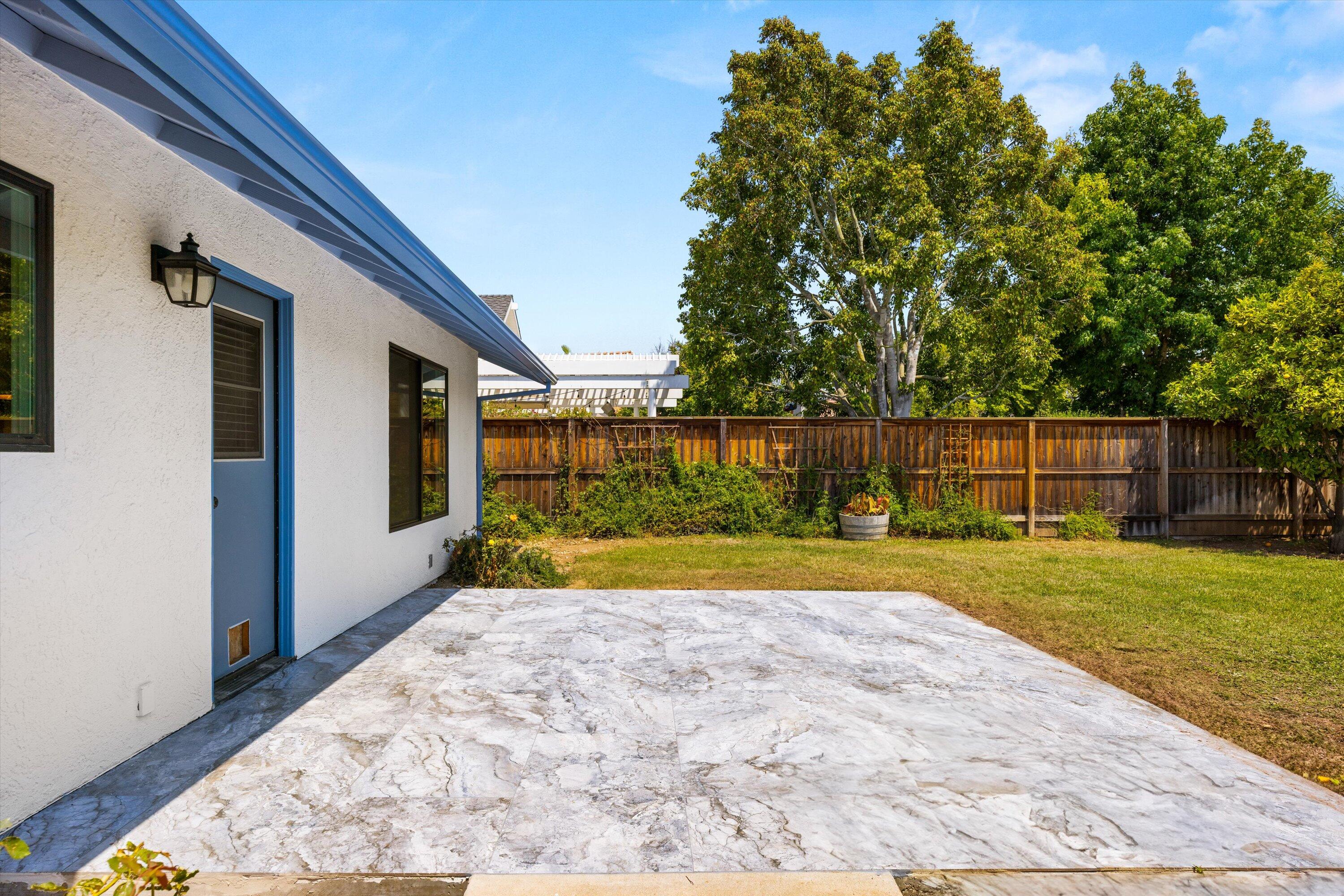 3767 Lincolnwood Drive