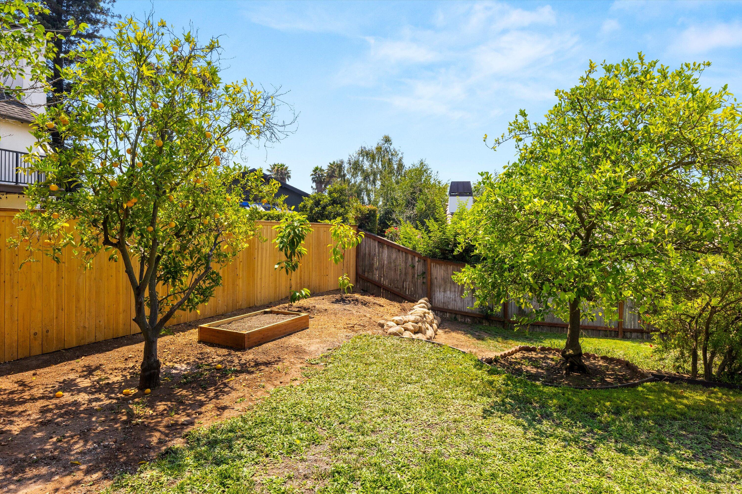 3767 Lincolnwood Drive