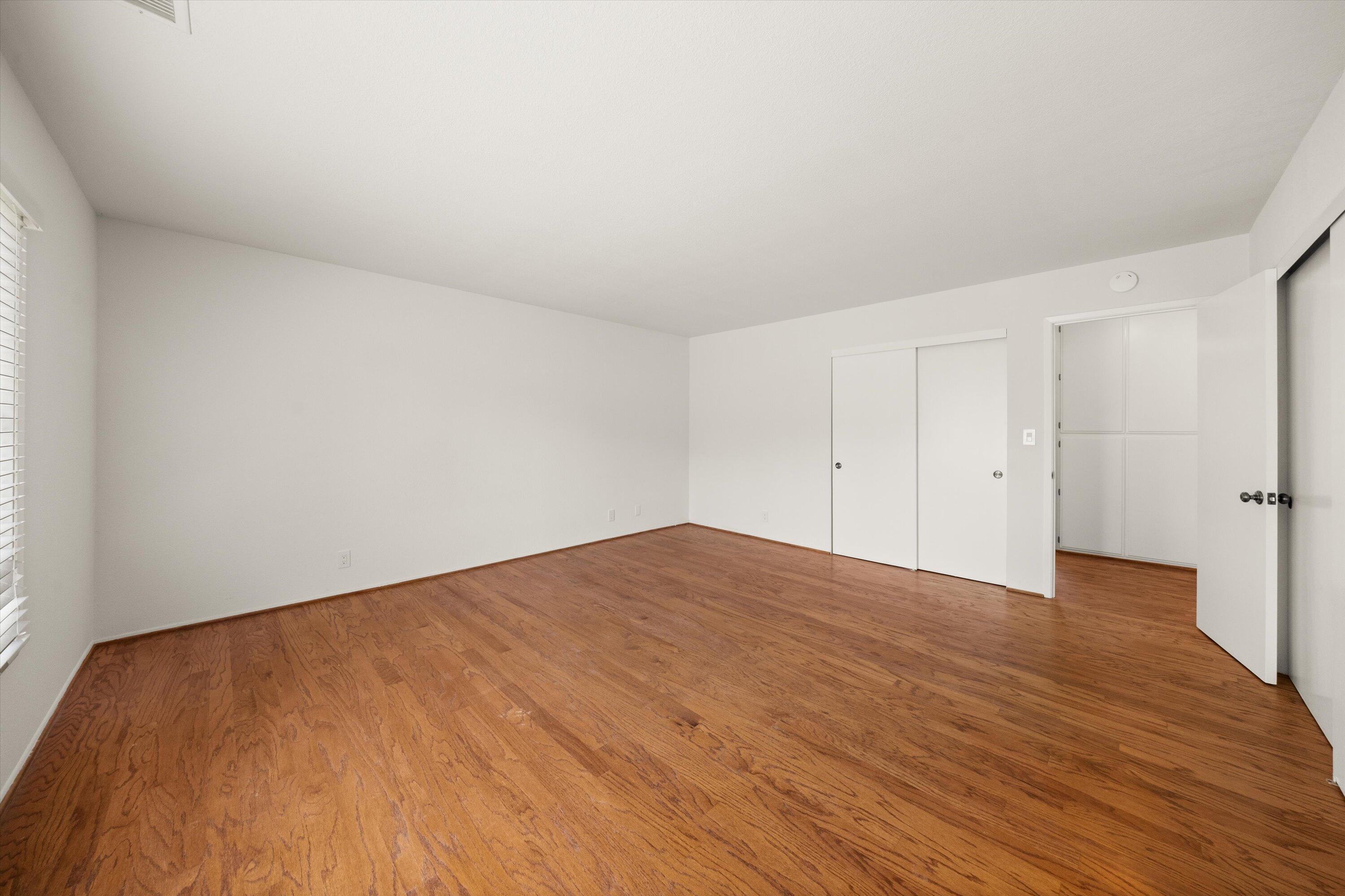 3767 Lincolnwood Drive