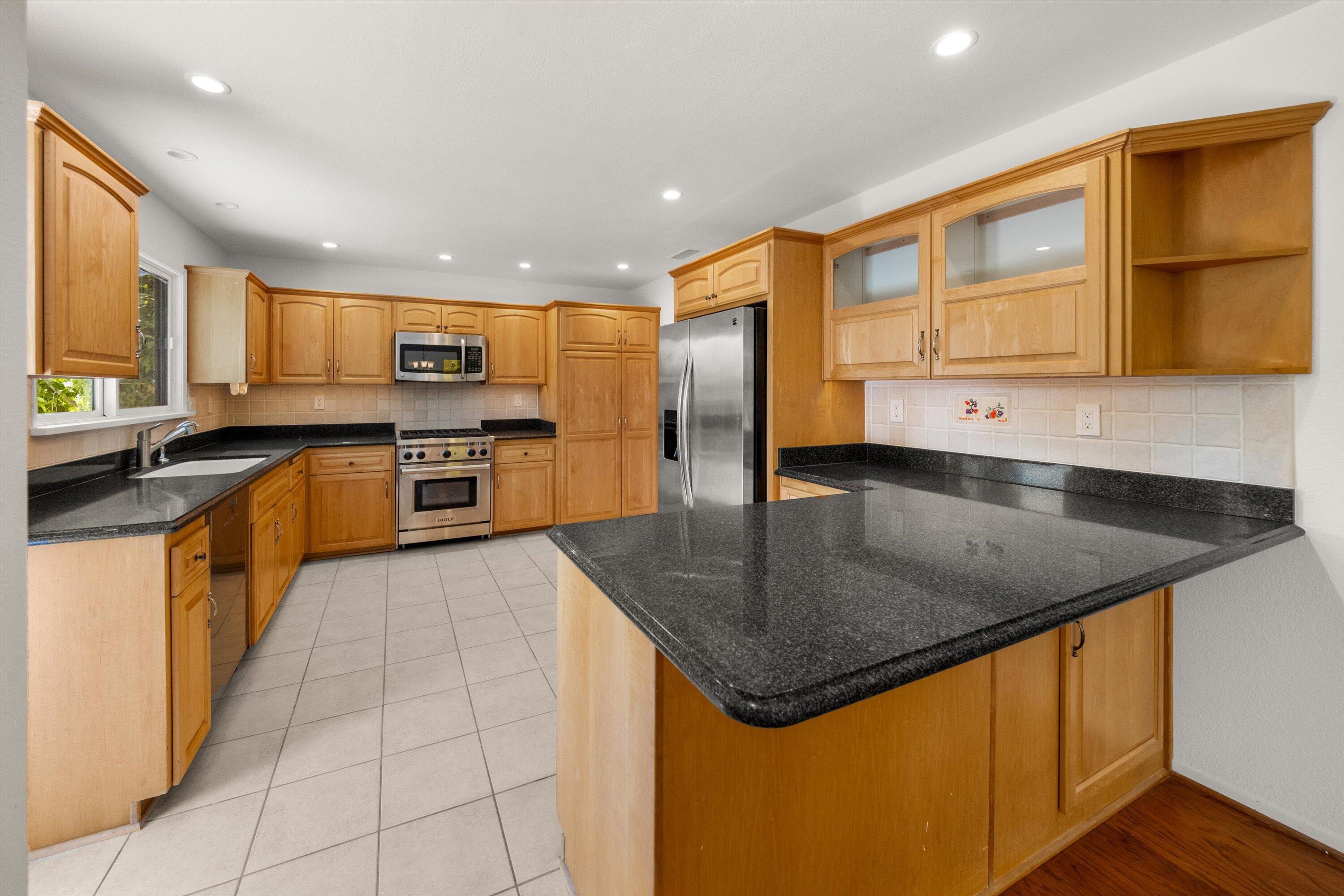 3767 Lincolnwood Drive