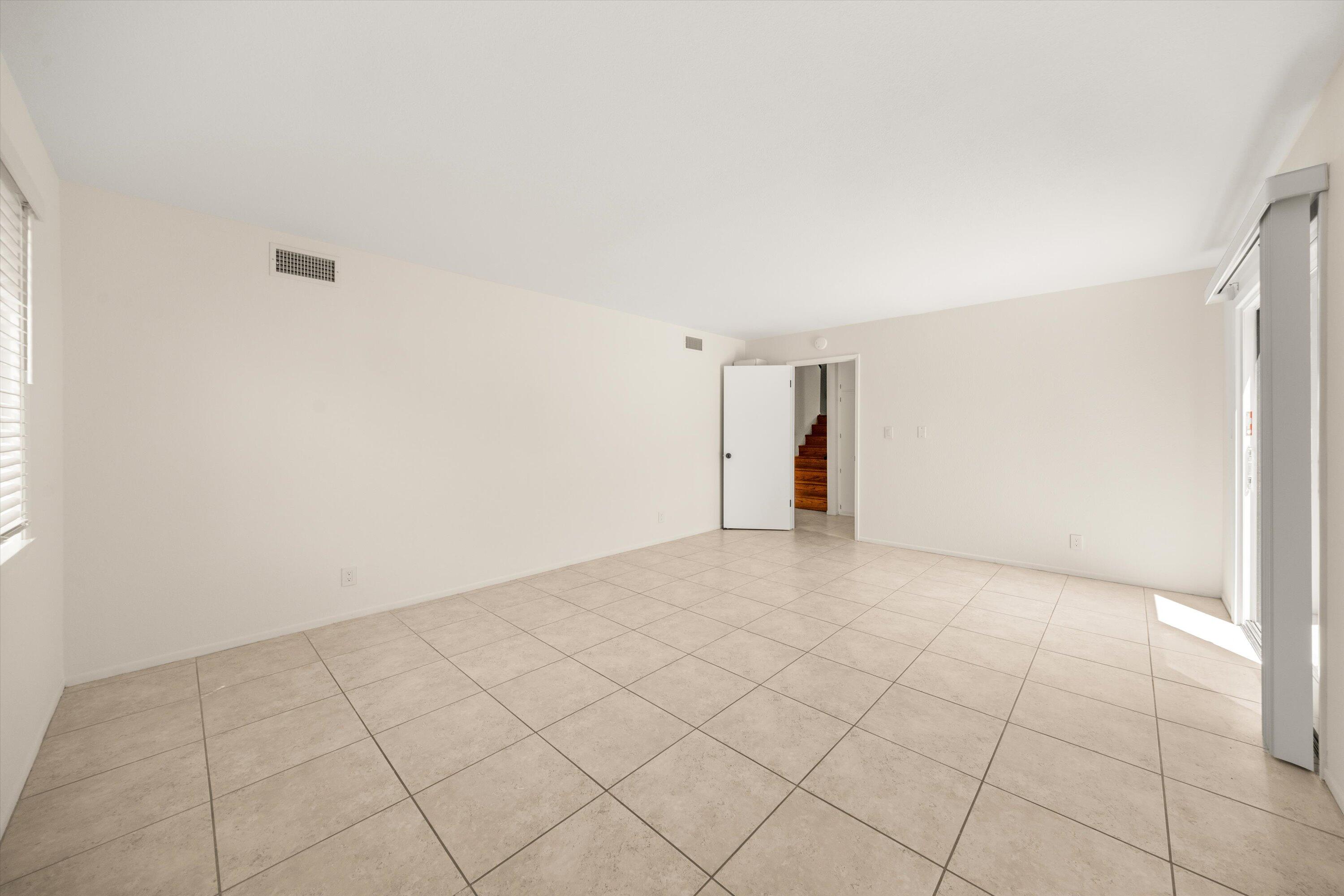 3767 Lincolnwood Drive