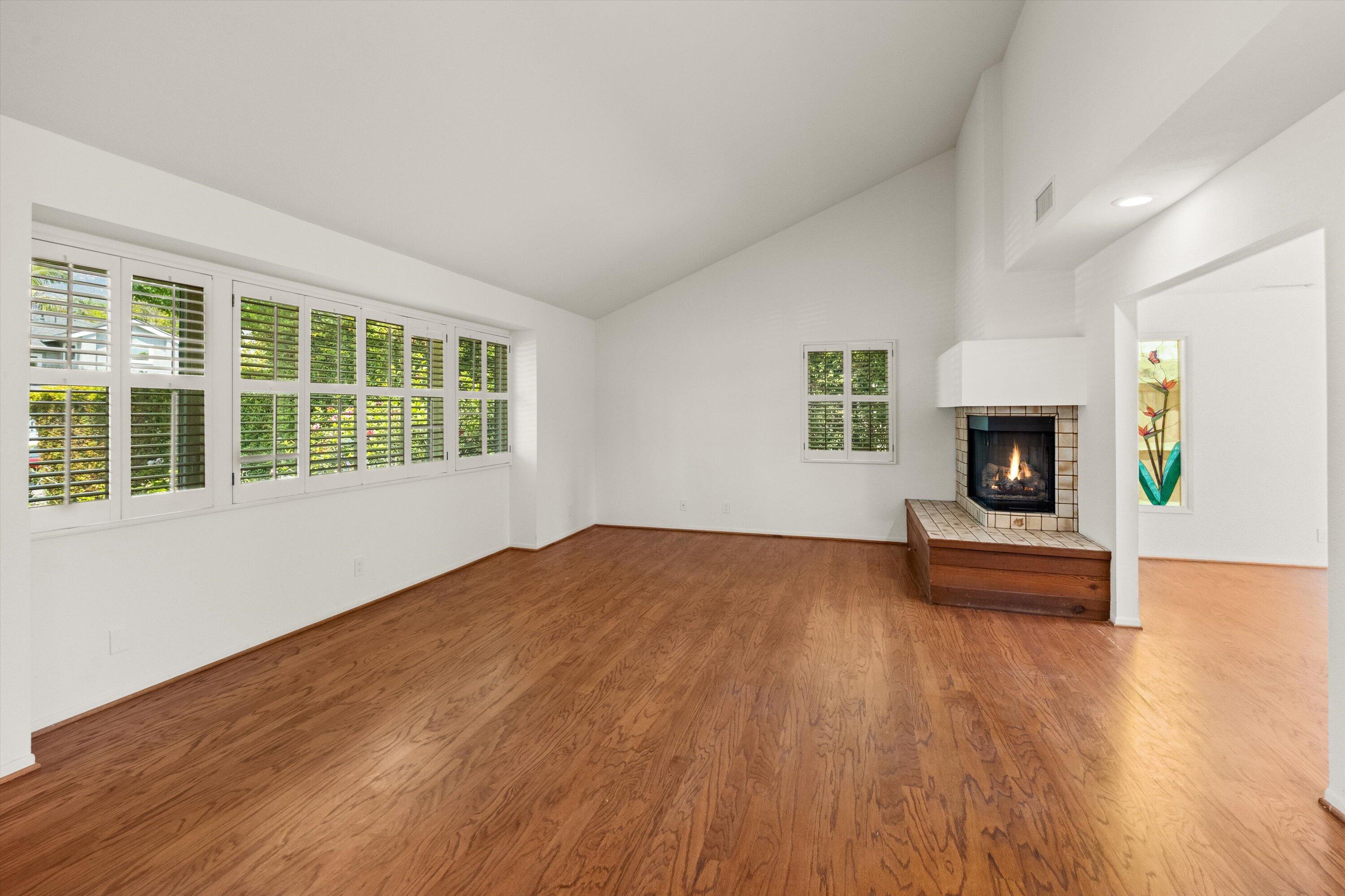 3767 Lincolnwood Drive