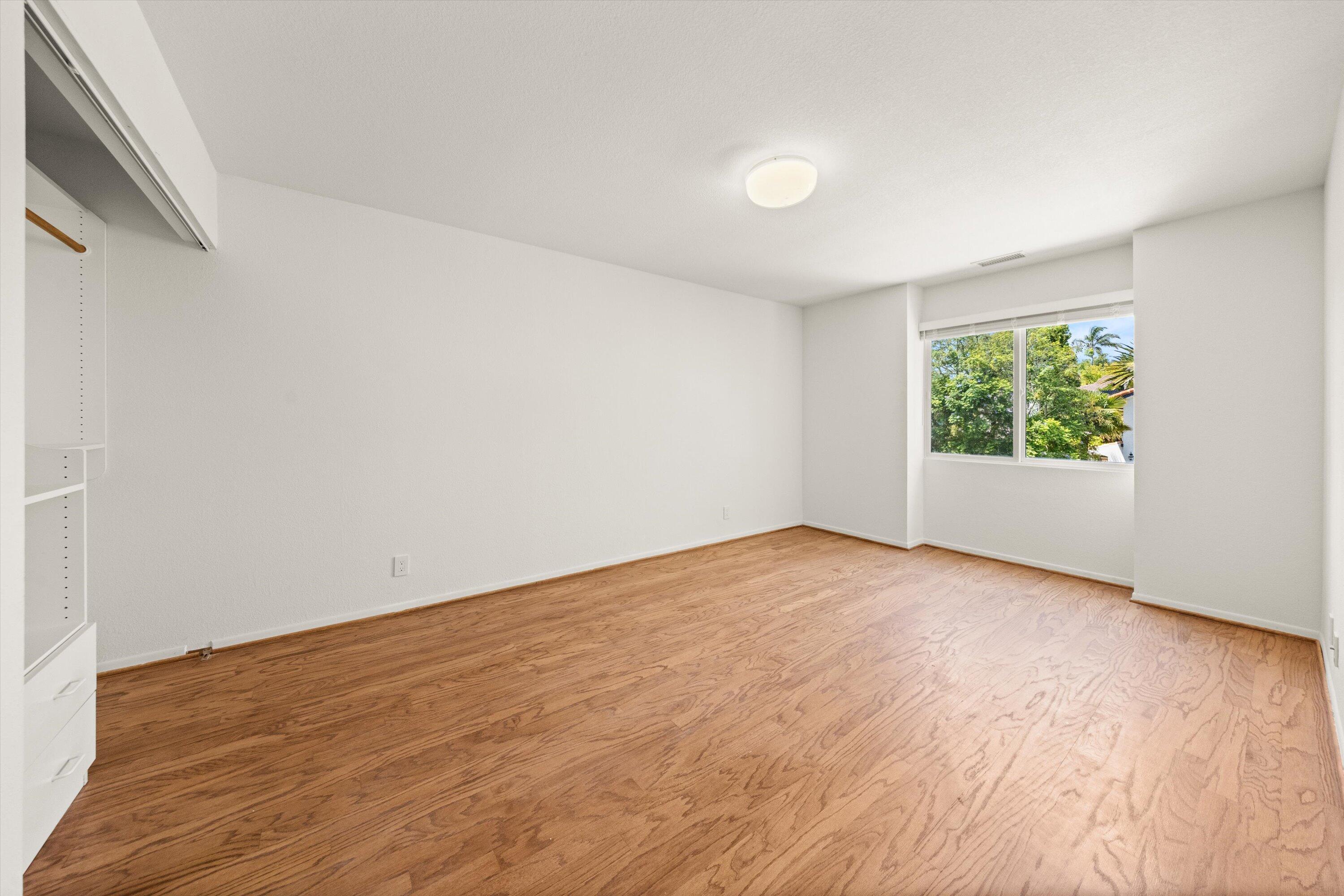 3767 Lincolnwood Drive