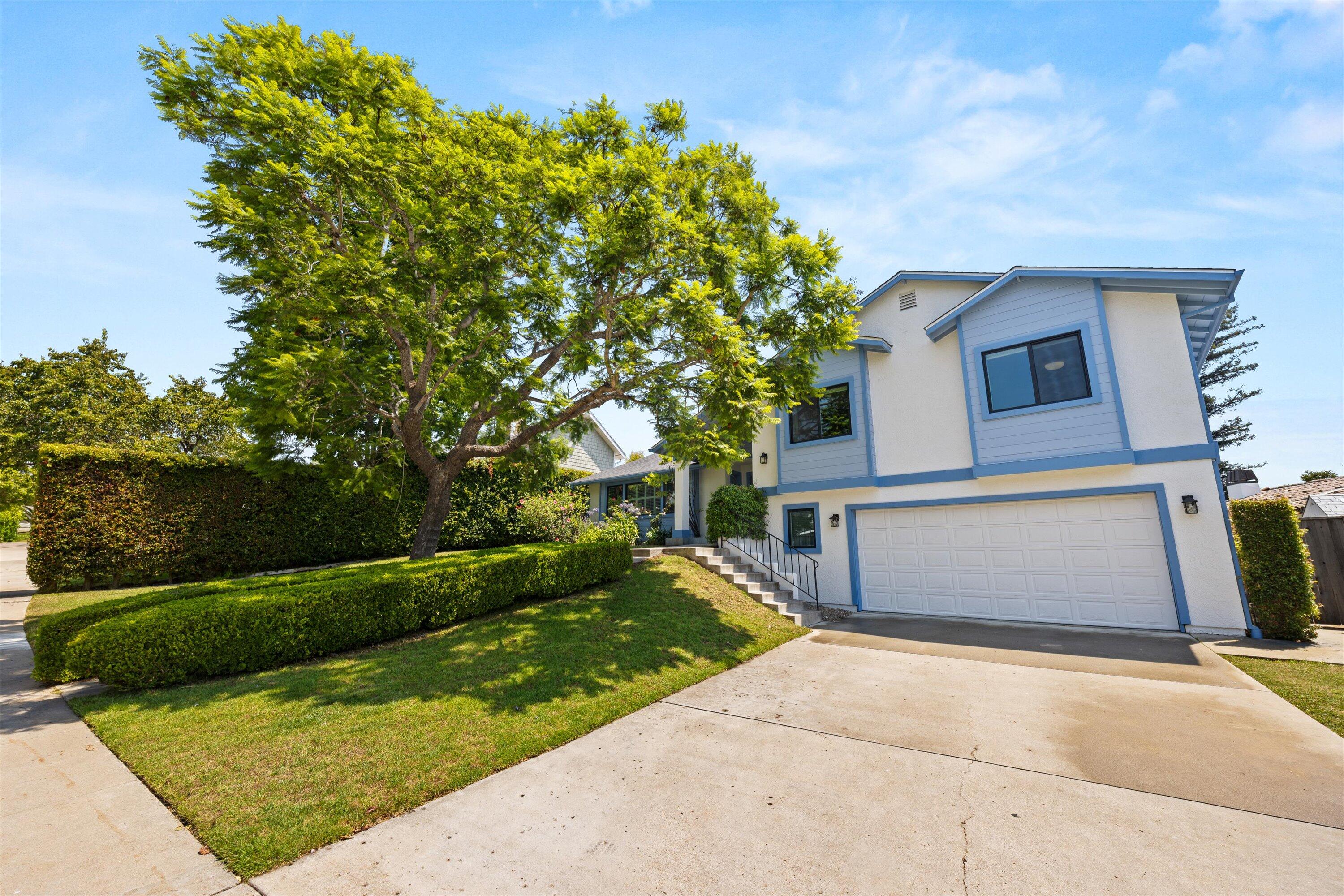 3767 Lincolnwood Drive