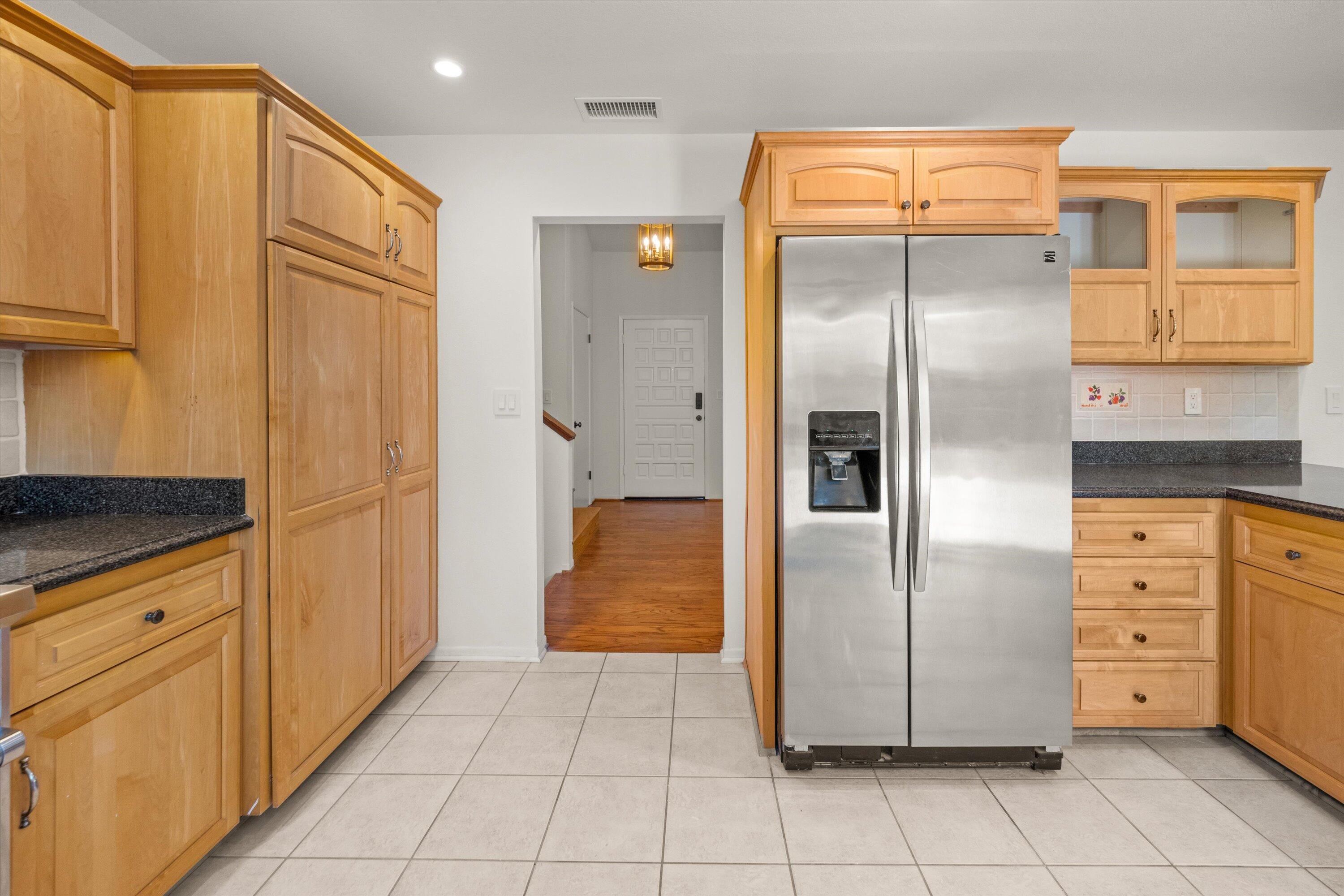 3767 Lincolnwood Drive