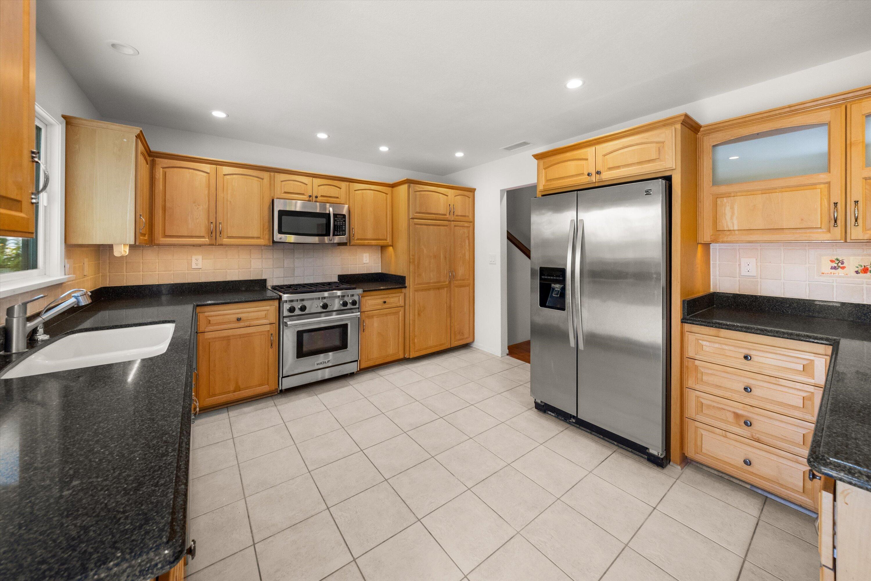 3767 Lincolnwood Drive