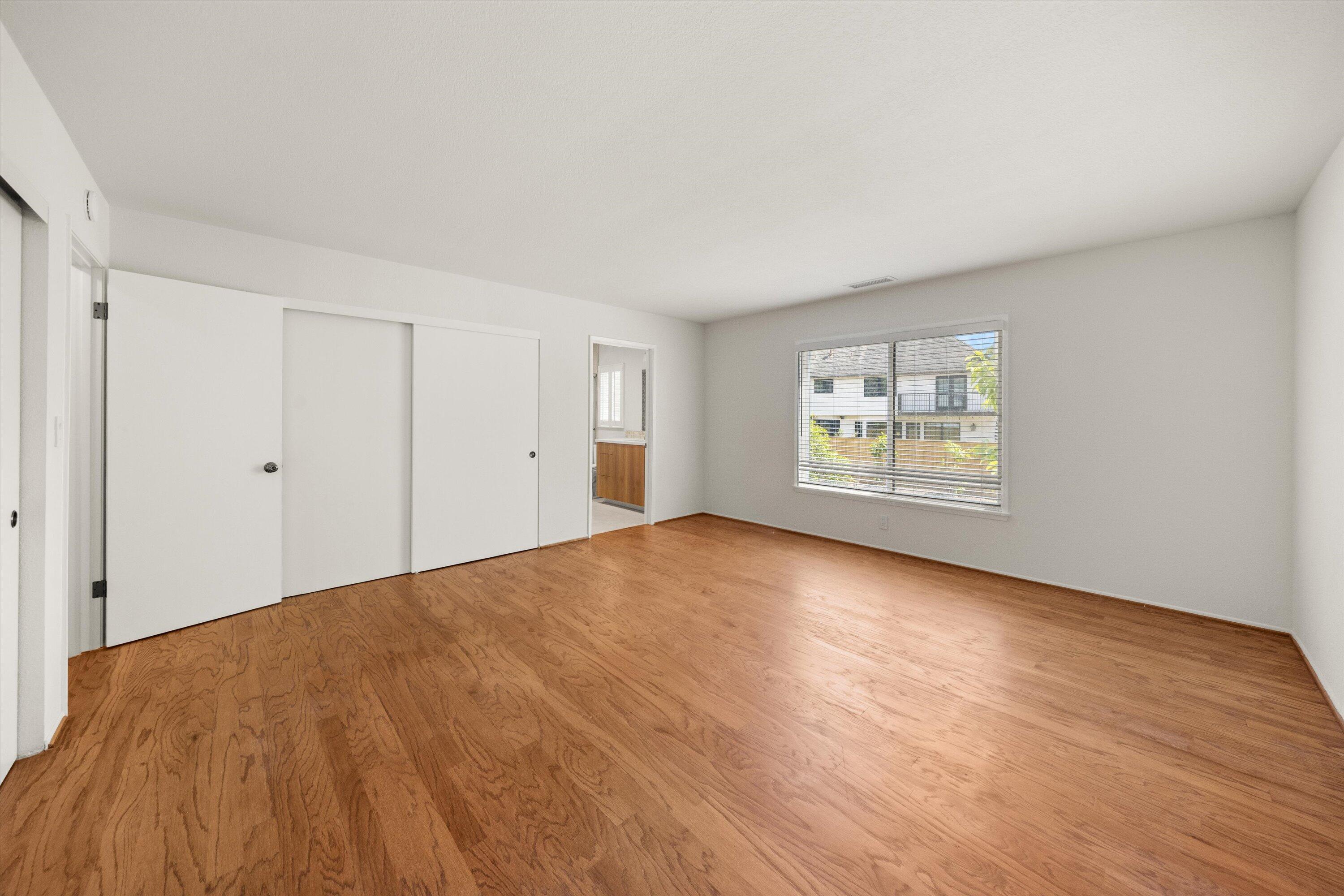 3767 Lincolnwood Drive