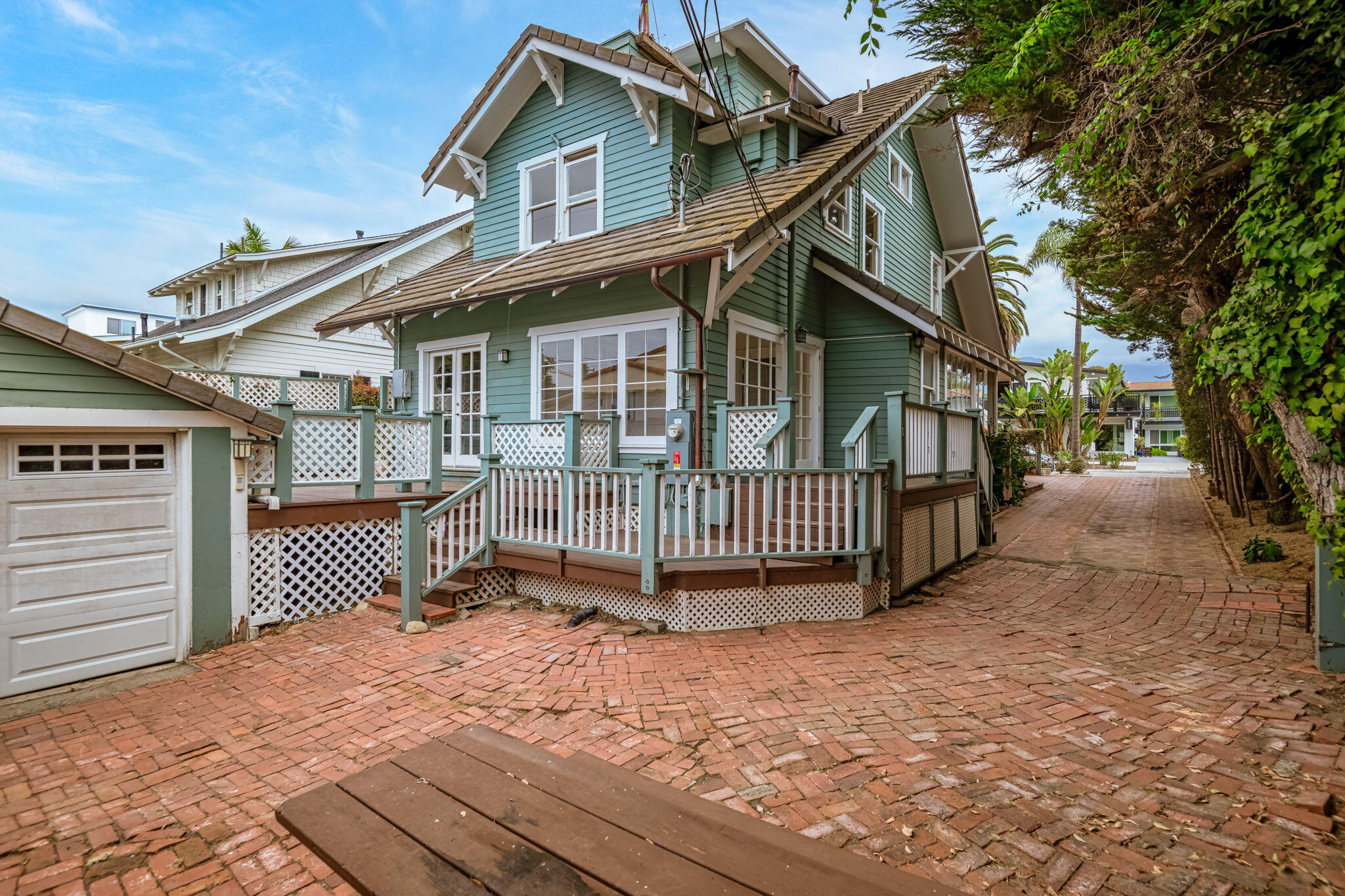 430 Corona Del Mar